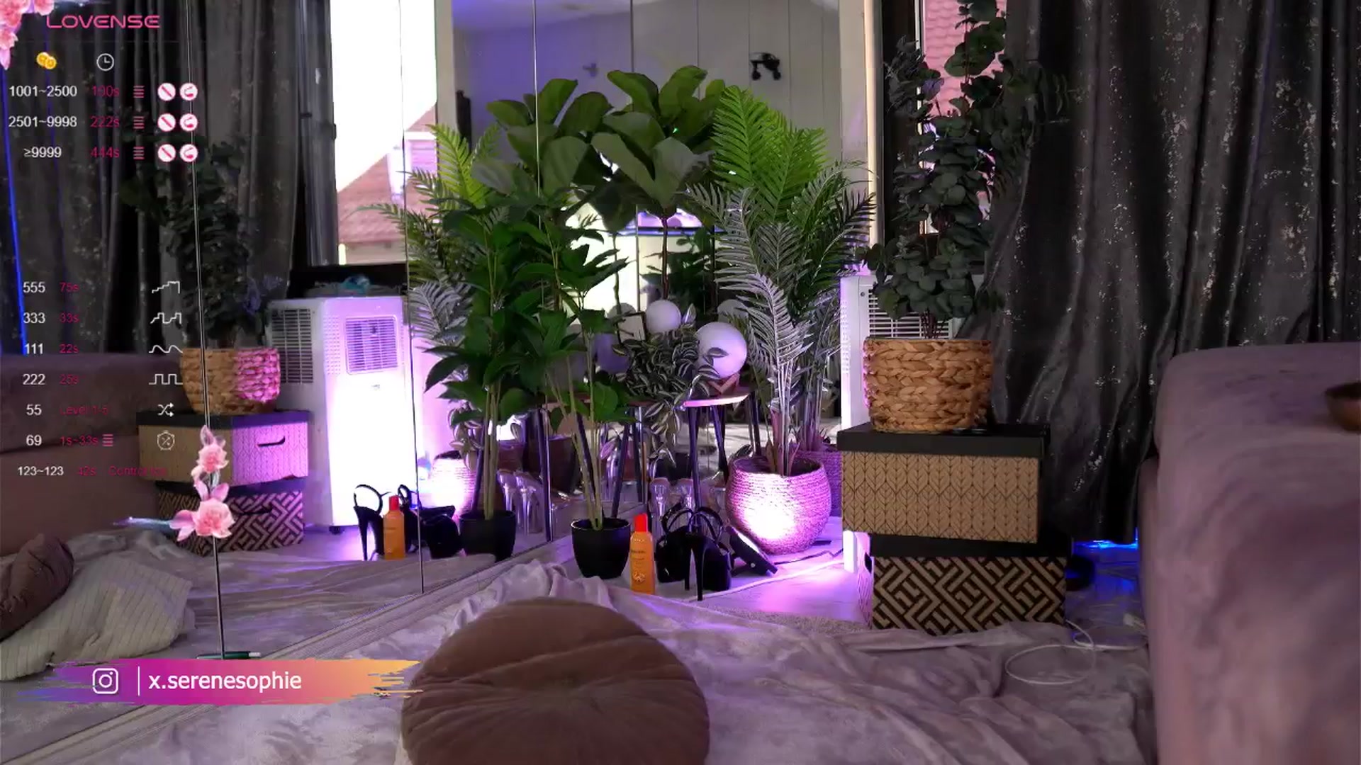 Gallery image thumbnail from Serene_Sophie's myfreecams stream on, 06/25/2025, 03:52 image 12 of 20