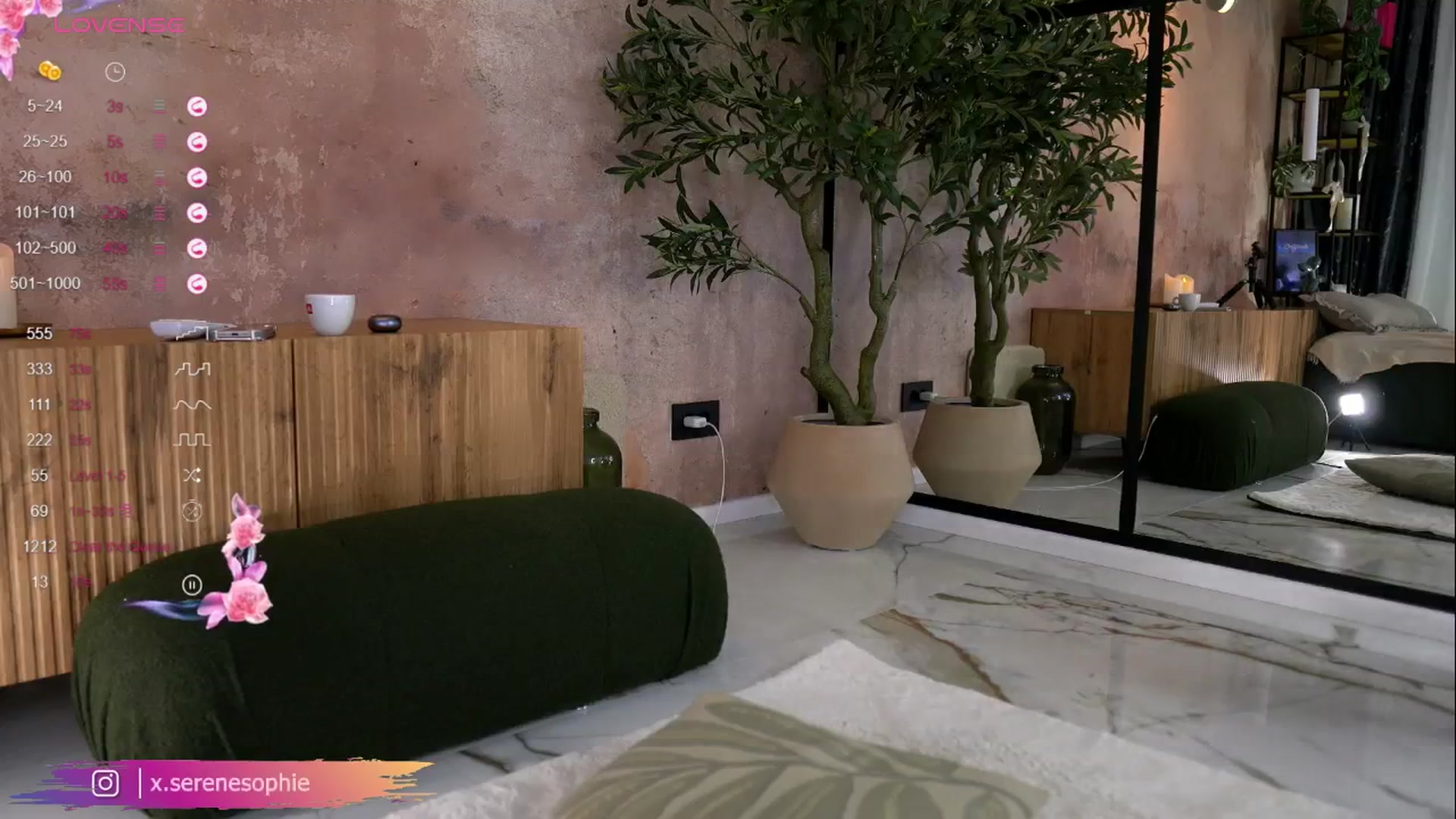 Gallery image thumbnail from Serene_Sophie's myfreecams stream on, 08/18/2025, 22:59 image 6 of 20
