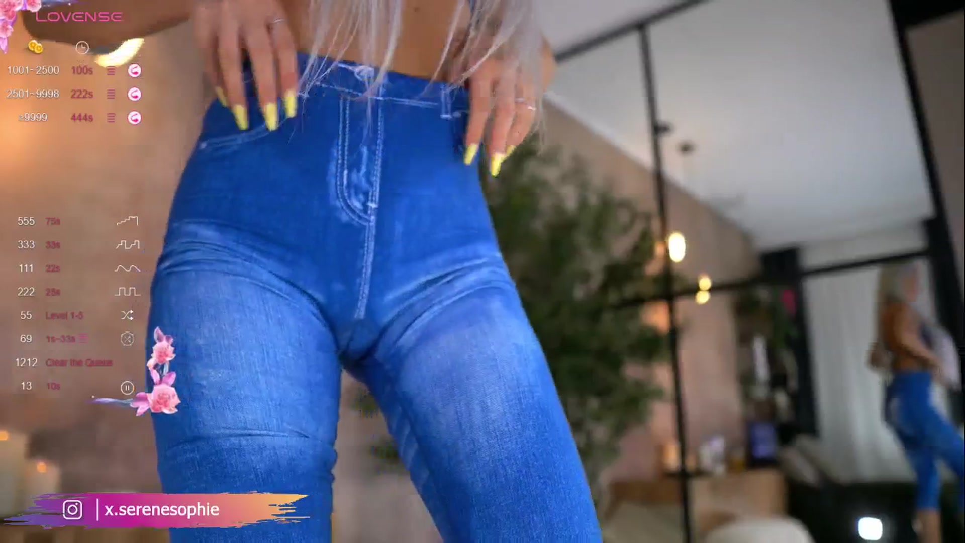 Gallery image thumbnail from Serene_Sophie's myfreecams stream on, 08/27/2025, 21:10 image 11 of 20