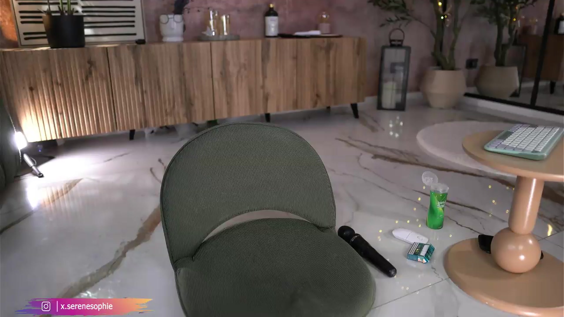 Gallery image thumbnail from Serene_Sophie's myfreecams stream on, 06/25/2026, 24:01 image 4 of 20