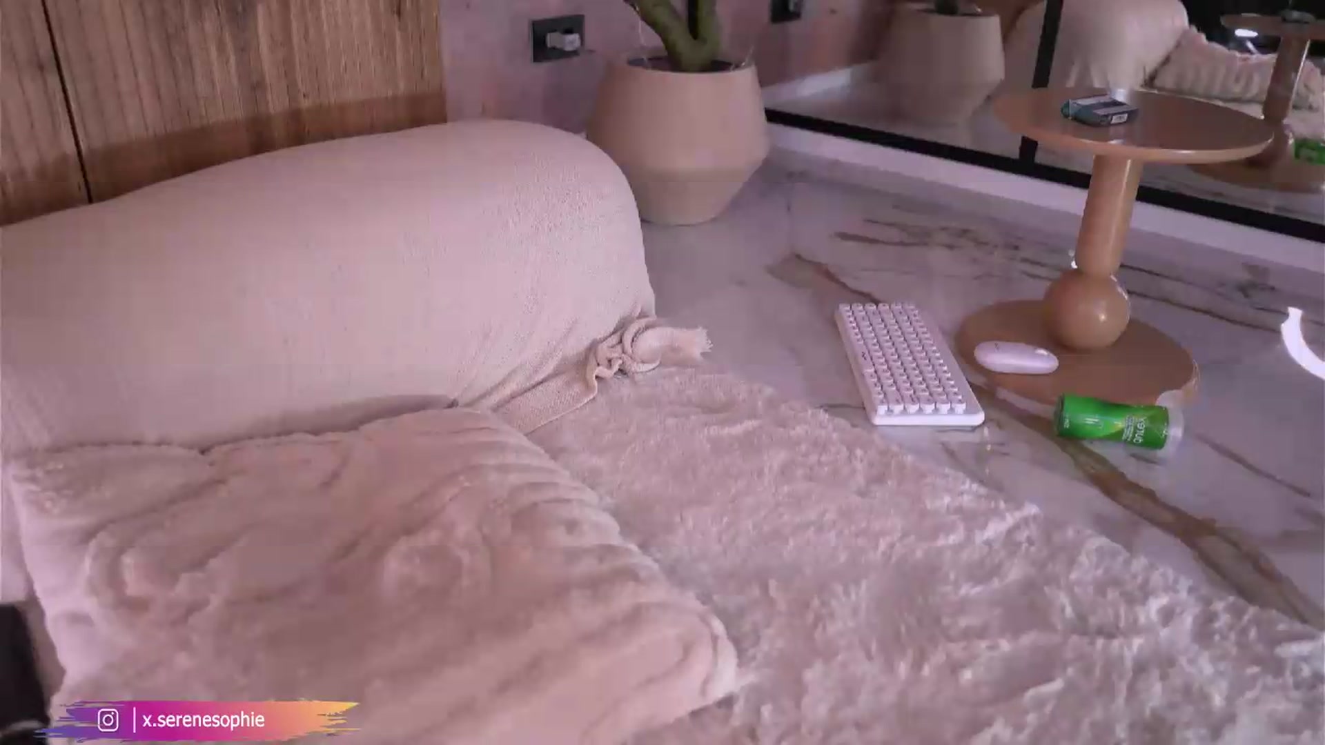 Gallery image thumbnail from Serene_Sophie's myfreecams stream on, 08/30/2026, 04:01 image 7 of 20