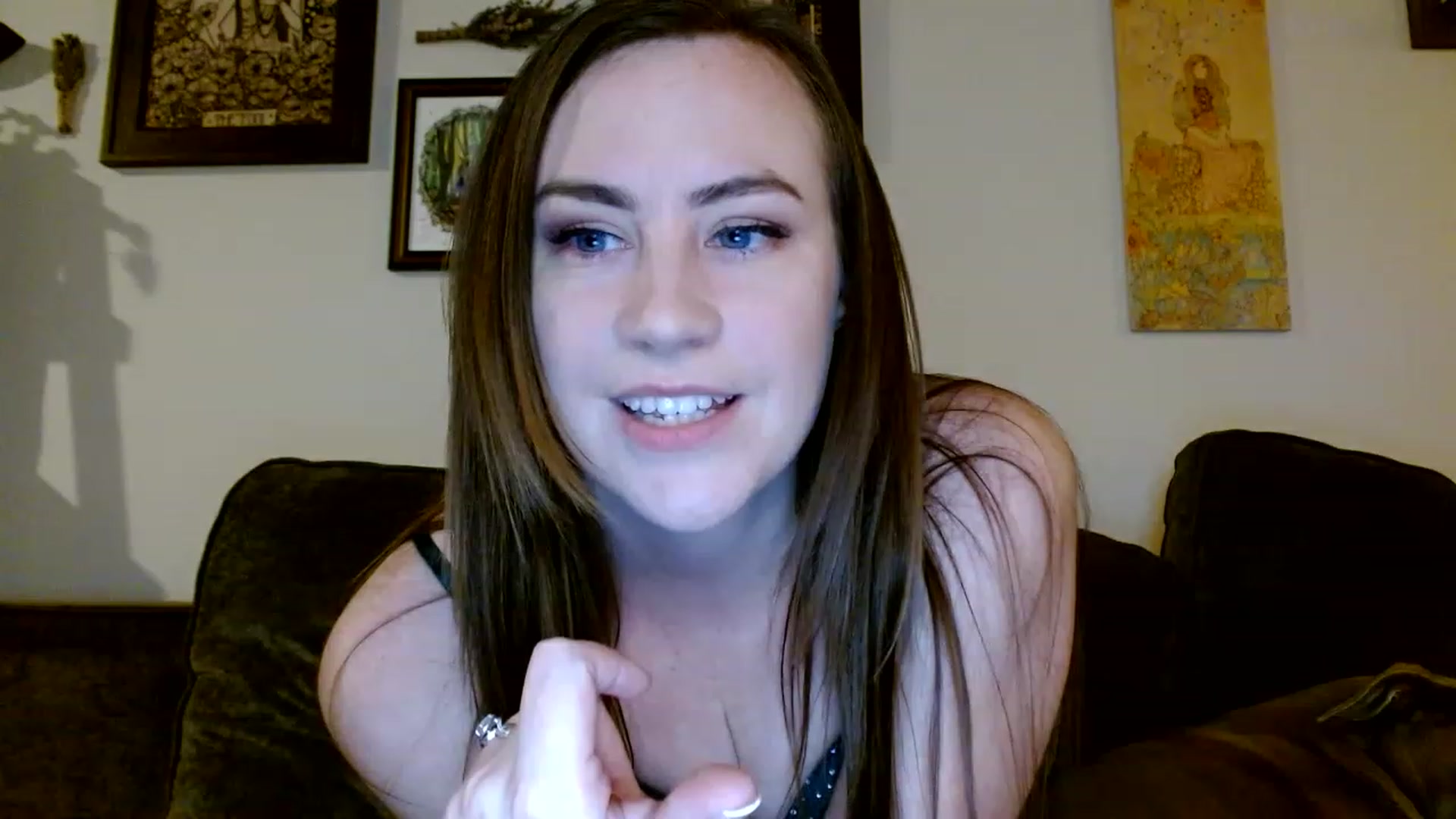 Gallery image thumbnail from Serenity's myfreecams stream on, 12/04/2022, 01:36 image 15 of 20