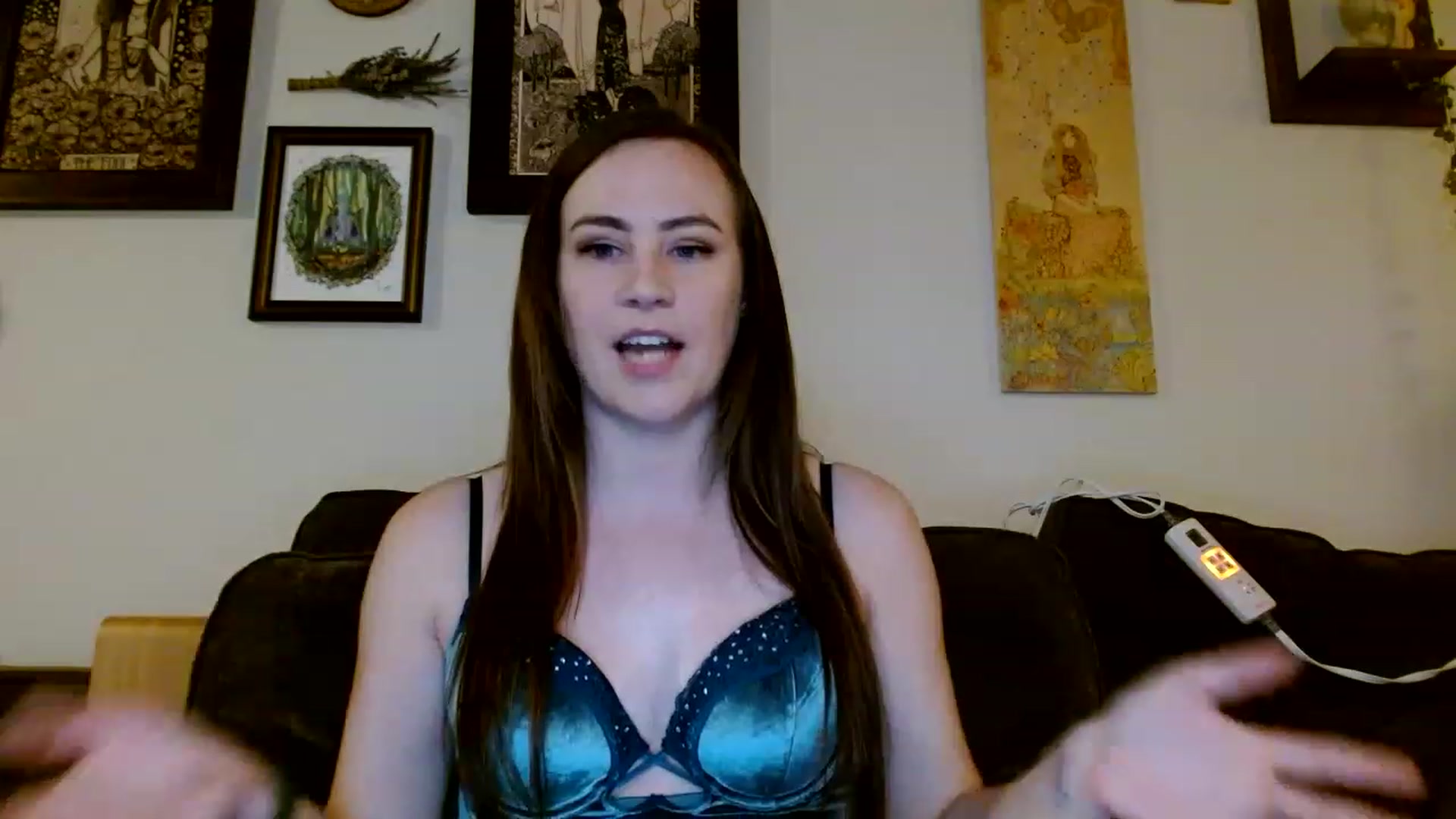 Gallery image thumbnail from Serenity's myfreecams stream on, 12/04/2022, 03:38 image 9 of 20