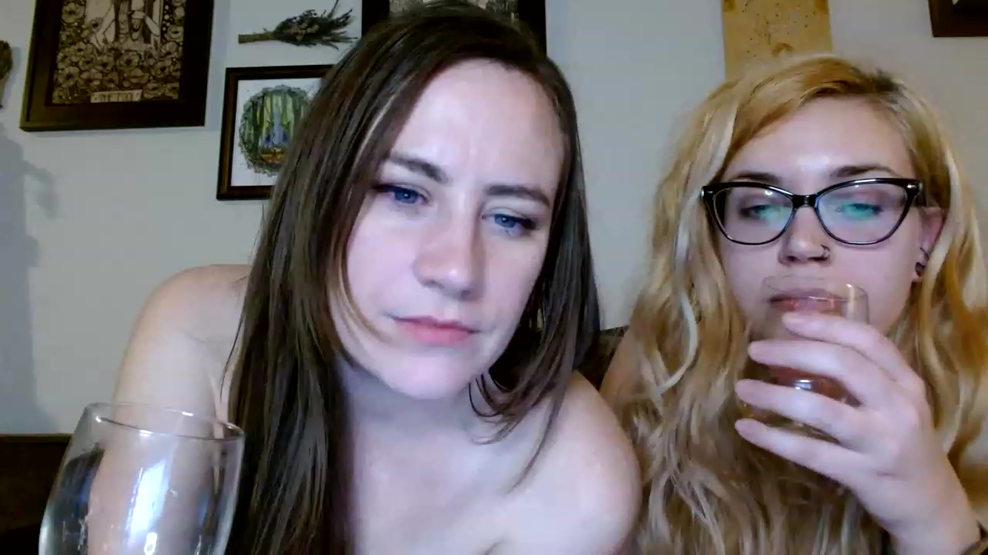 Gallery image thumbnail from Serenity's myfreecams stream on, 12/04/2022, 07:19 image 9 of 20