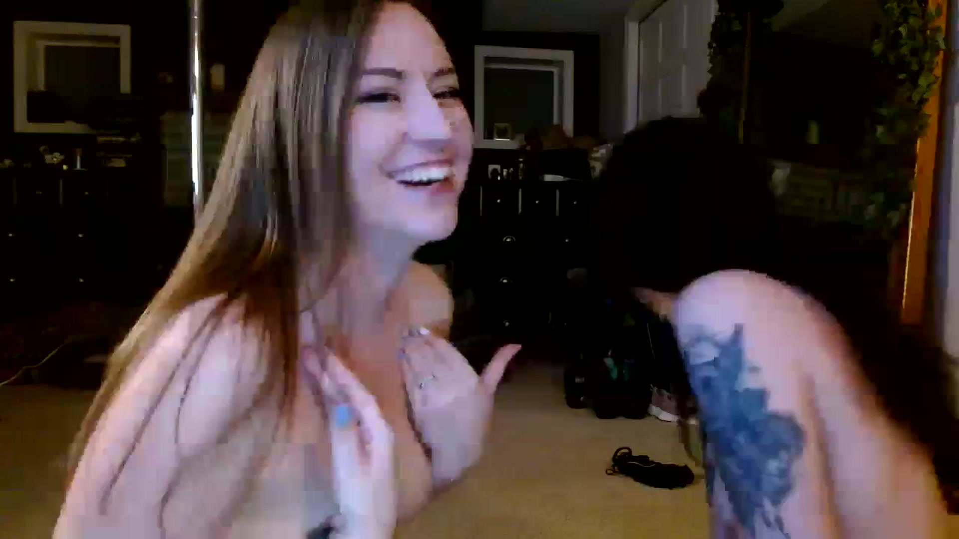 Gallery image thumbnail from Serenity's myfreecams stream on, 01/12/2024, 04:51 image 17 of 20