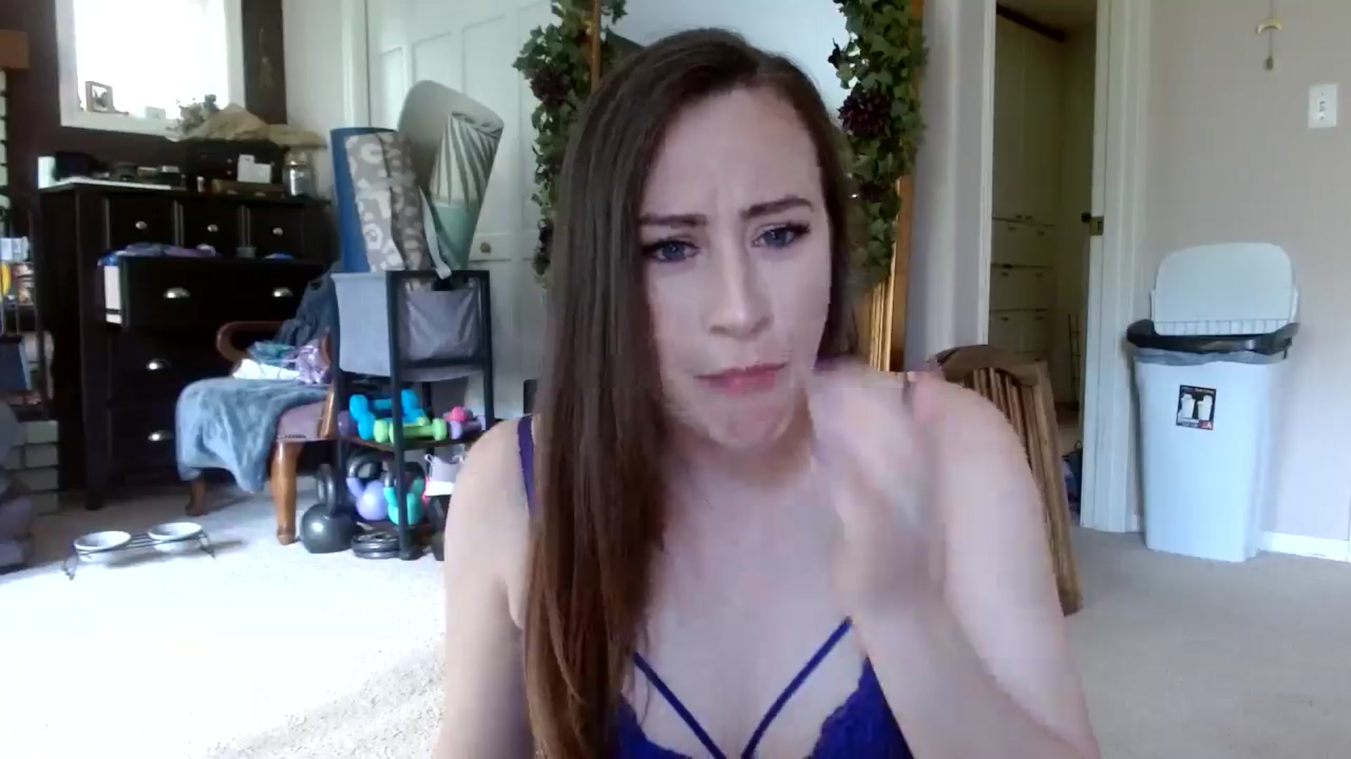 Gallery image thumbnail from Serenity's myfreecams stream on, 05/22/2024, 22:41 image 5 of 20