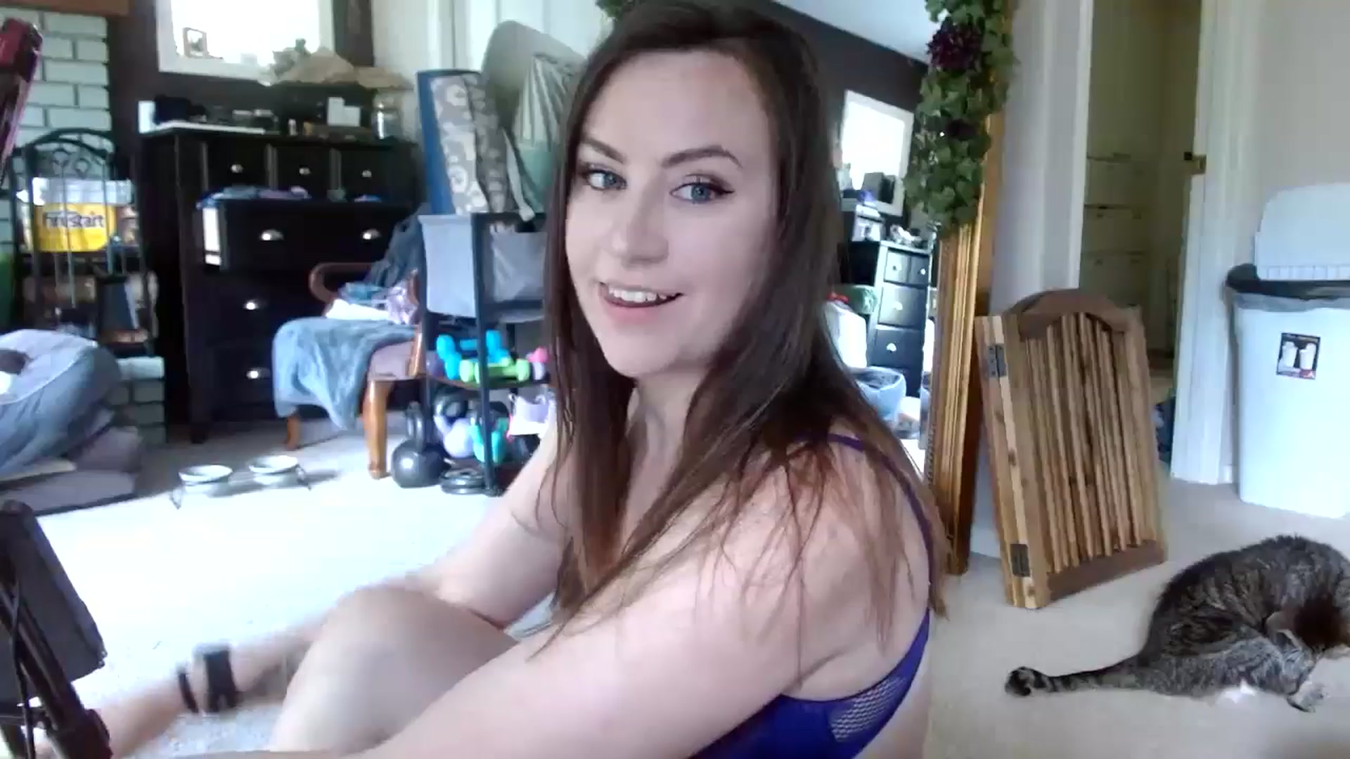 Gallery image thumbnail from Serenity's myfreecams stream on, 05/23/2024, 24:04 image 5 of 20