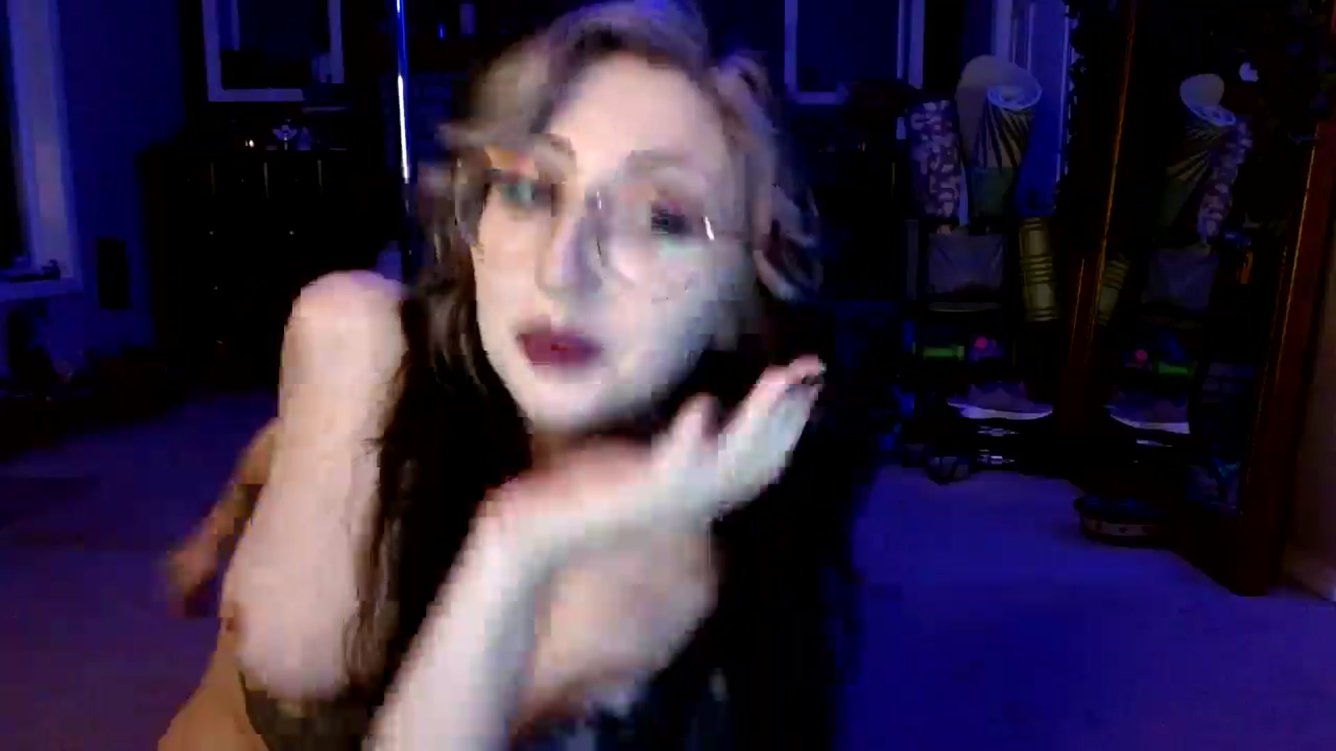 Gallery image thumbnail from Serenity's myfreecams stream on, 07/12/2024, 05:10 image 18 of 20