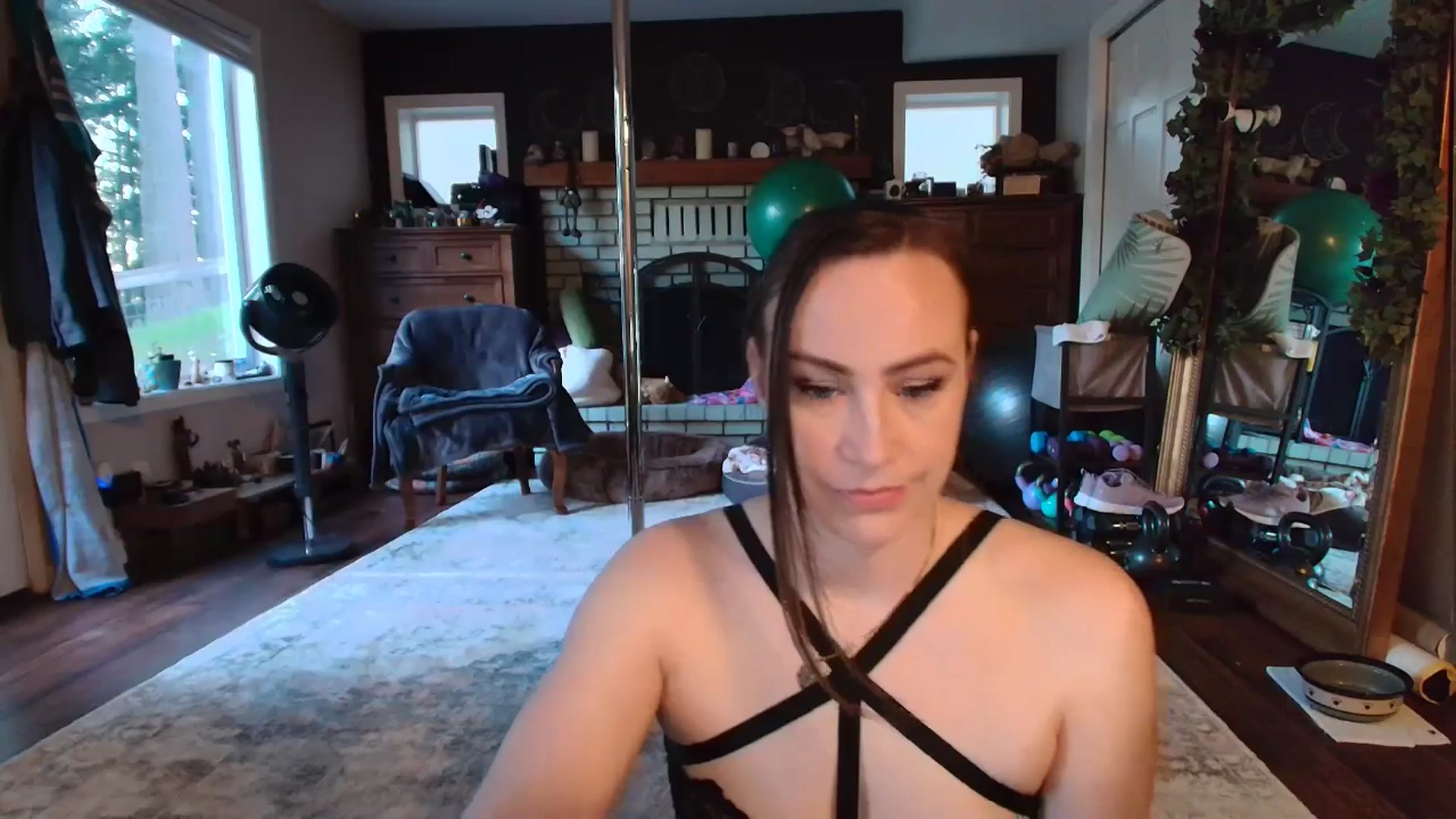 Gallery image thumbnail from Serenity's myfreecams stream on, 04/18/2025, 03:26 image 5 of 20