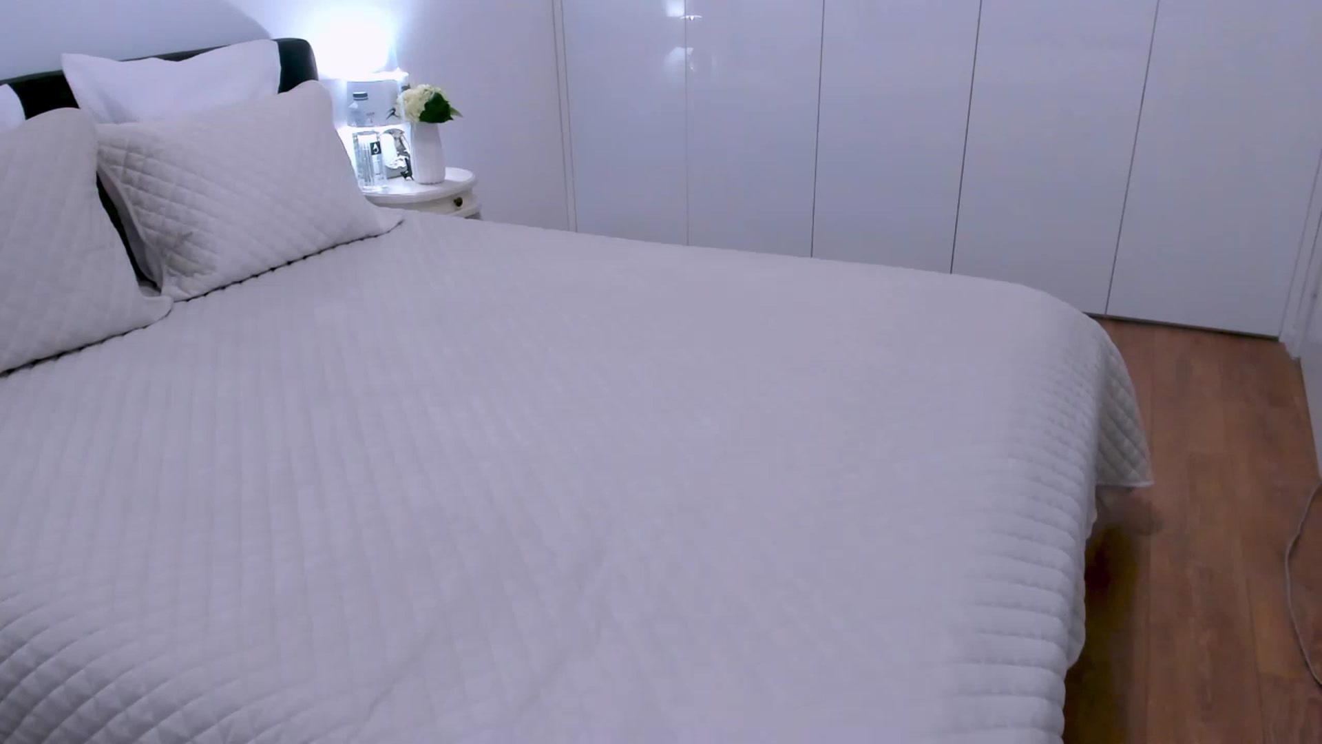Gallery image thumbnail from Serenna__'s myfreecams stream on, 12/03/2022, 16:33 image 7 of 20