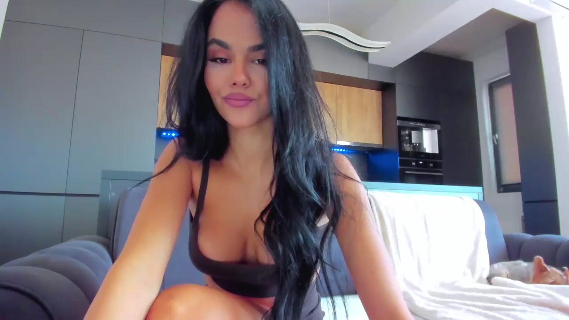Gallery image thumbnail from Serenna__'s myfreecams stream on, 10/18/2024, 10:48 image 15 of 20