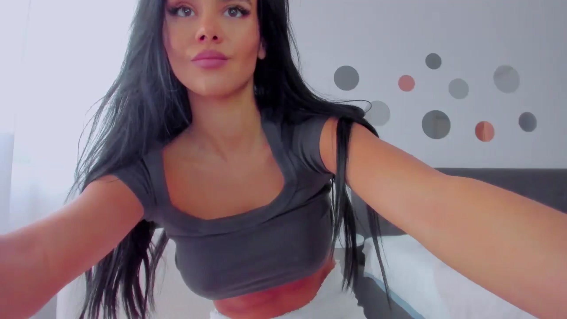 Gallery image thumbnail from Serenna__'s myfreecams stream on, 11/15/2024, 12:54 image 18 of 20