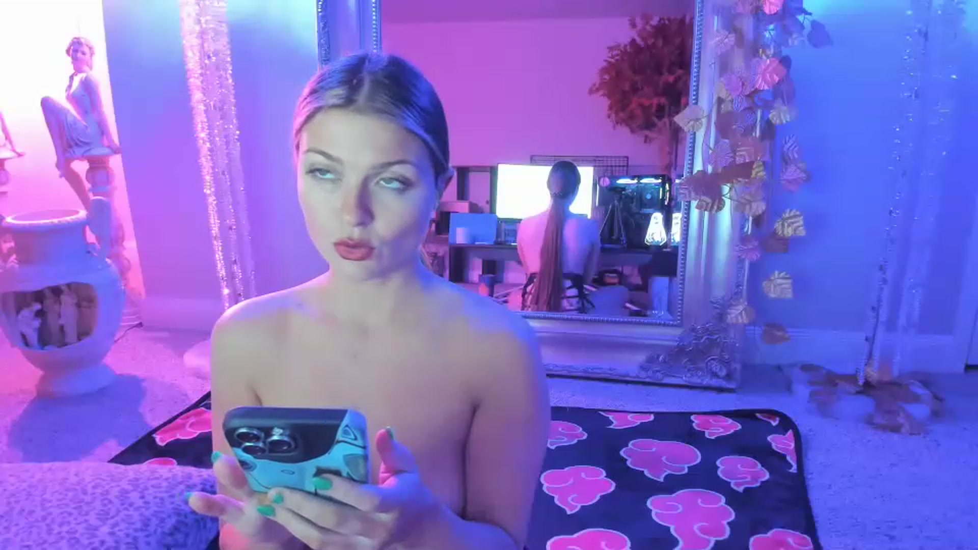 Gallery image thumbnail from Serina_'s myfreecams stream on, 11/18/2022, 10:50 image 11 of 20