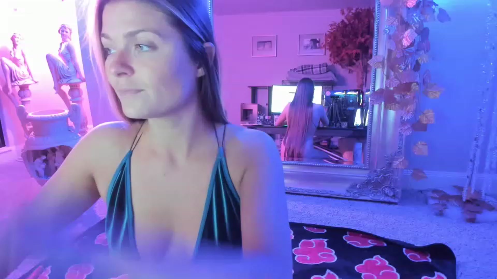 Gallery image thumbnail from Serina_'s myfreecams stream on, 11/21/2022, 04:39 image 18 of 20