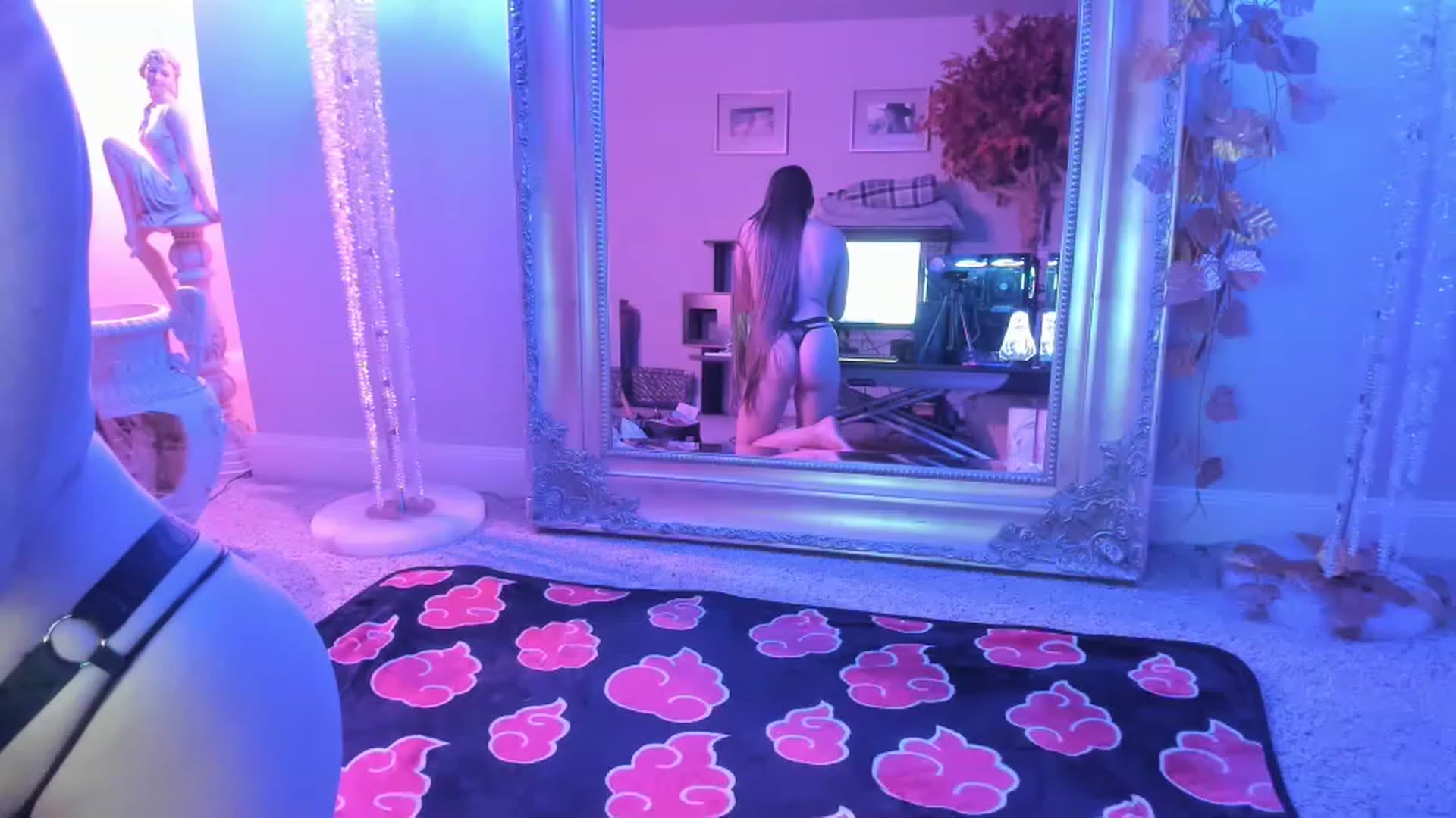 Gallery image thumbnail from Serina_'s myfreecams stream on, 11/22/2022, 09:21 image 10 of 20