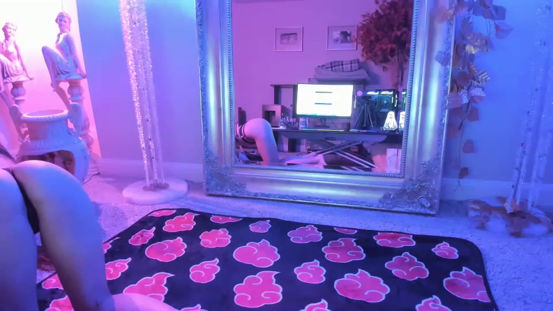 Gallery image thumbnail from Serina_'s myfreecams stream on, 11/22/2022, 09:21 image 4 of 20