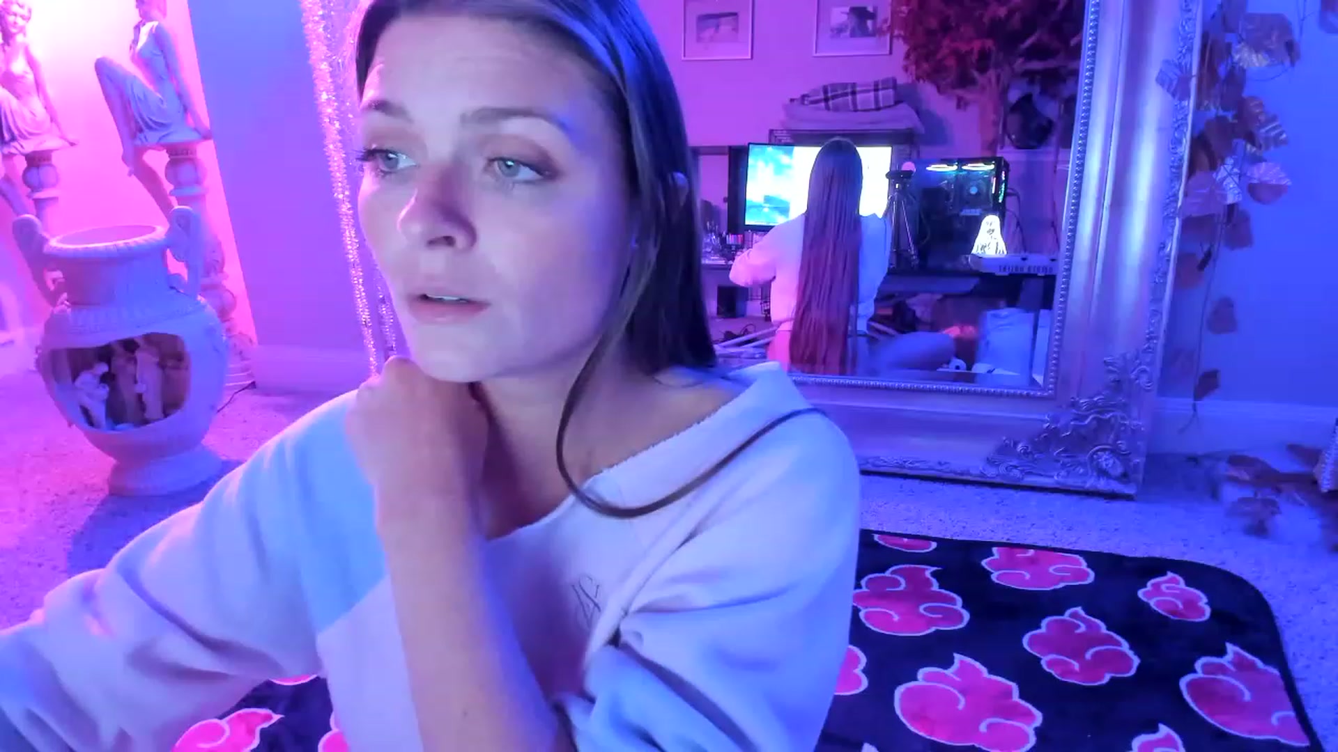 Gallery image thumbnail from Serina_'s myfreecams stream on, 11/22/2022, 11:14 image 5 of 20