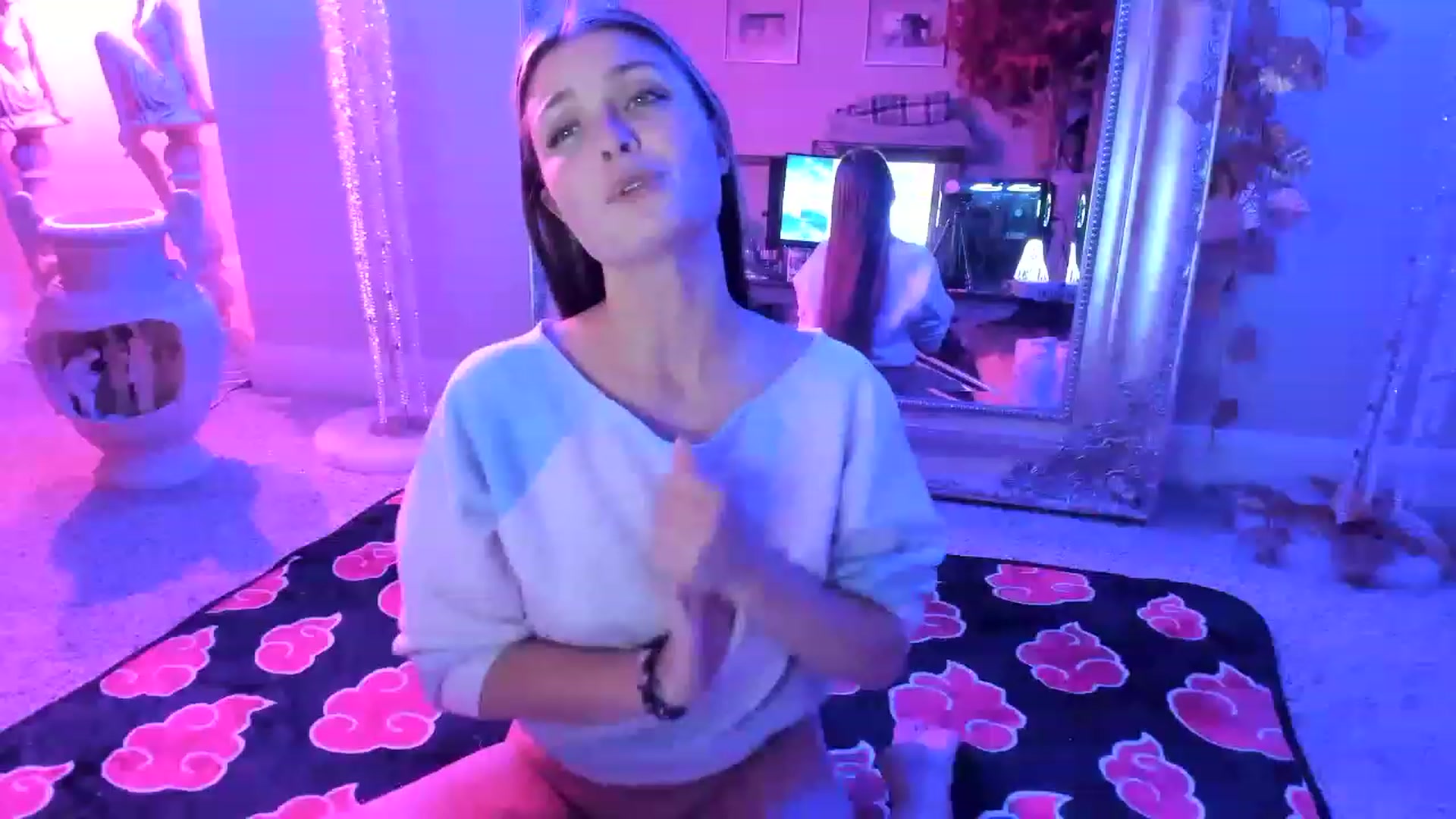 Gallery image thumbnail from Serina_'s myfreecams stream on, 11/22/2022, 11:14 image 15 of 20