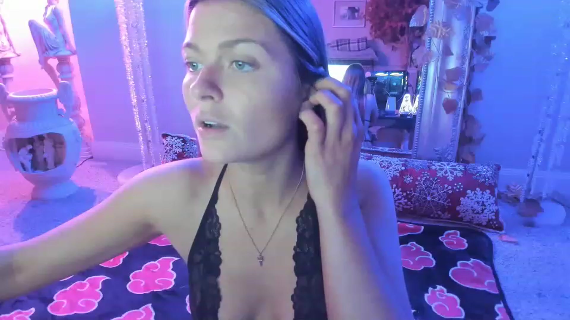 Gallery image thumbnail from Serina_'s myfreecams stream on, 12/01/2022, 08:08 image 4 of 20
