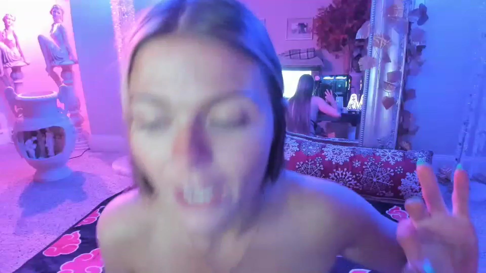 Gallery image thumbnail from Serina_'s myfreecams stream on, 11/28/2022, 10:34 image 2 of 20