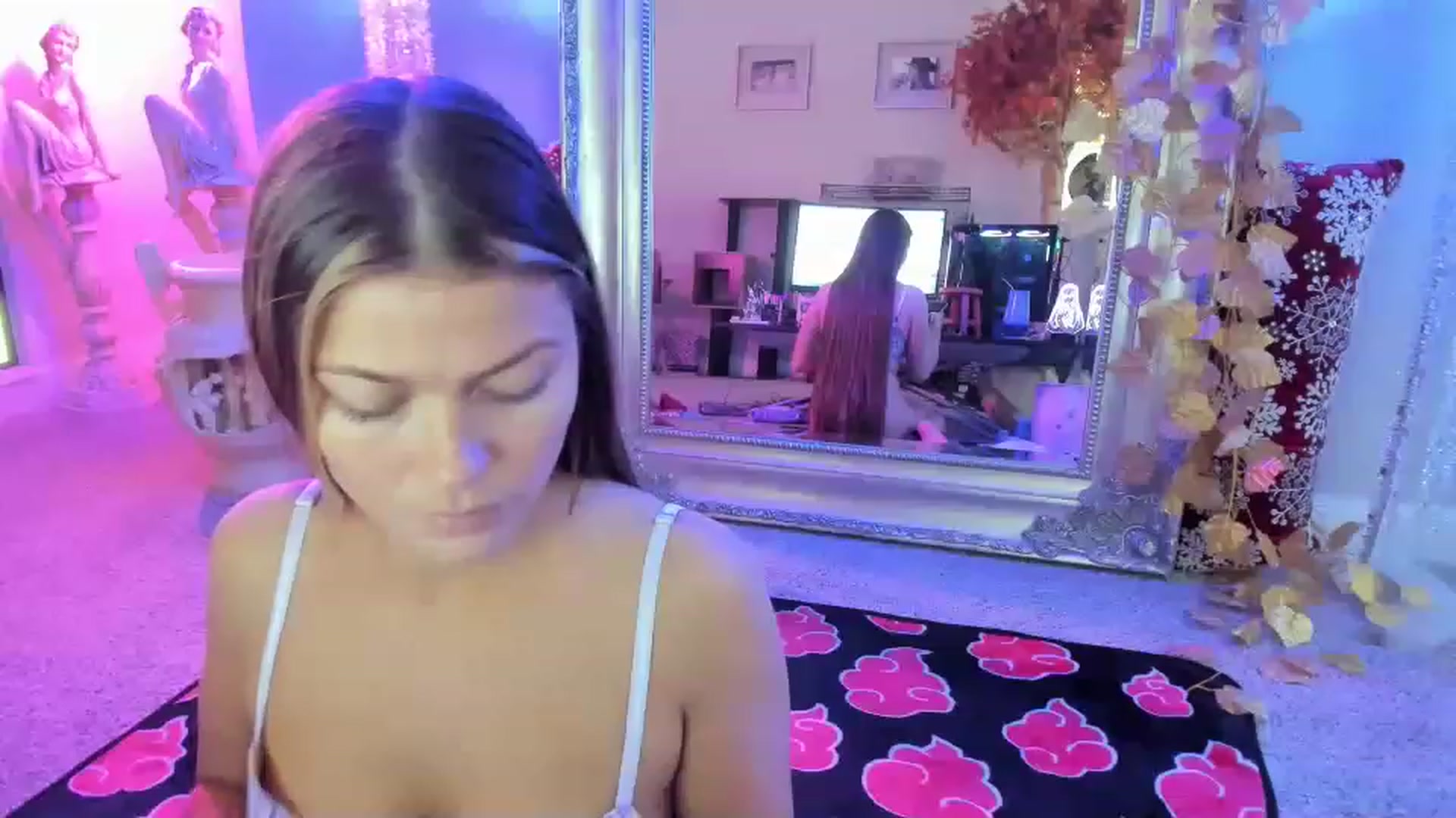 Gallery image thumbnail from Serina_'s myfreecams stream on, 12/05/2022, 20:18 image 7 of 20