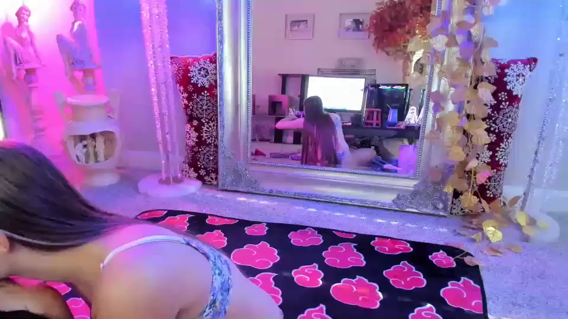 Gallery image thumbnail from Serina_'s myfreecams stream on, 12/05/2022, 20:18 image 17 of 20