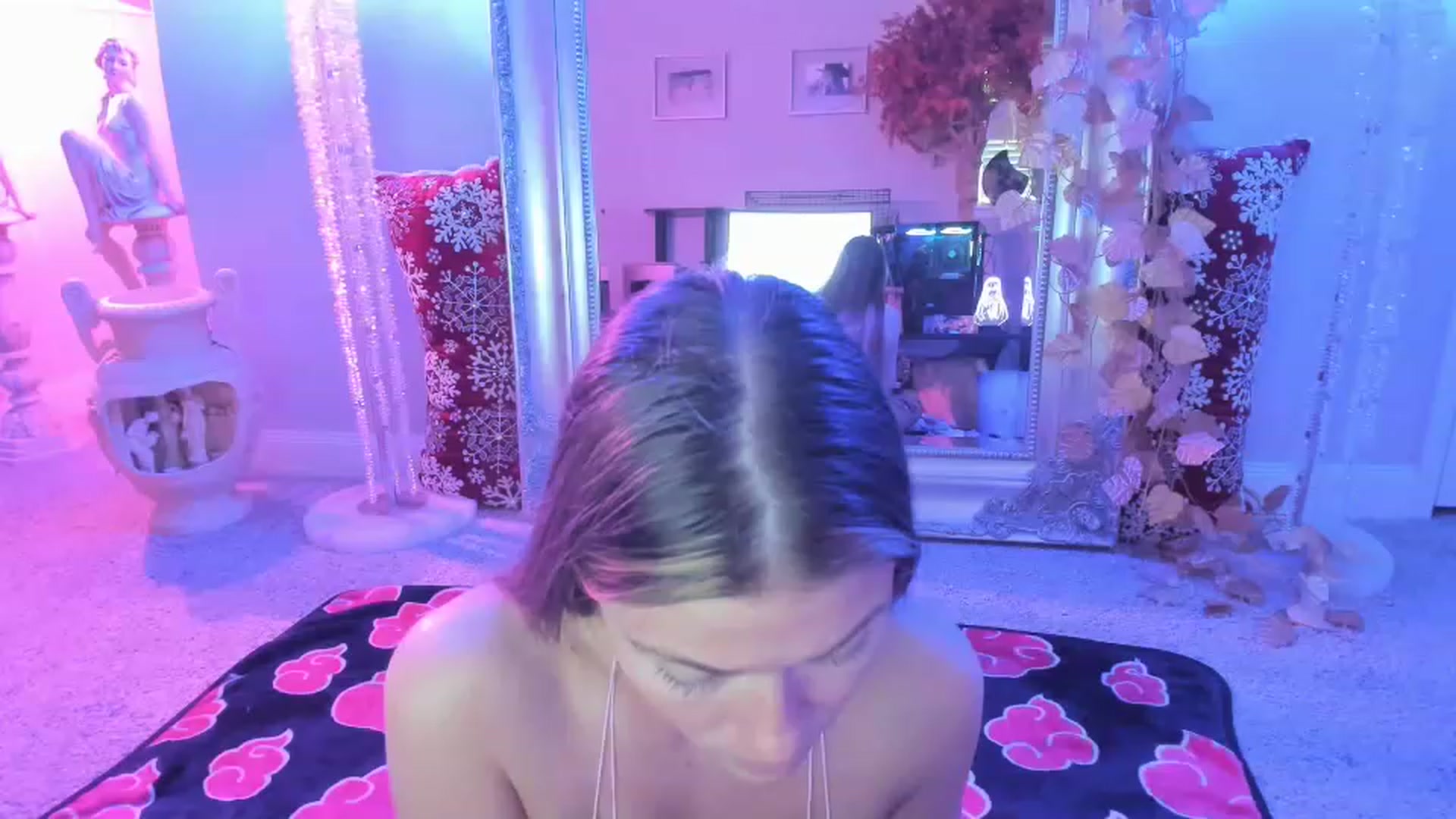 Gallery image thumbnail from Serina_'s myfreecams stream on, 12/06/2022, 16:19 image 5 of 20