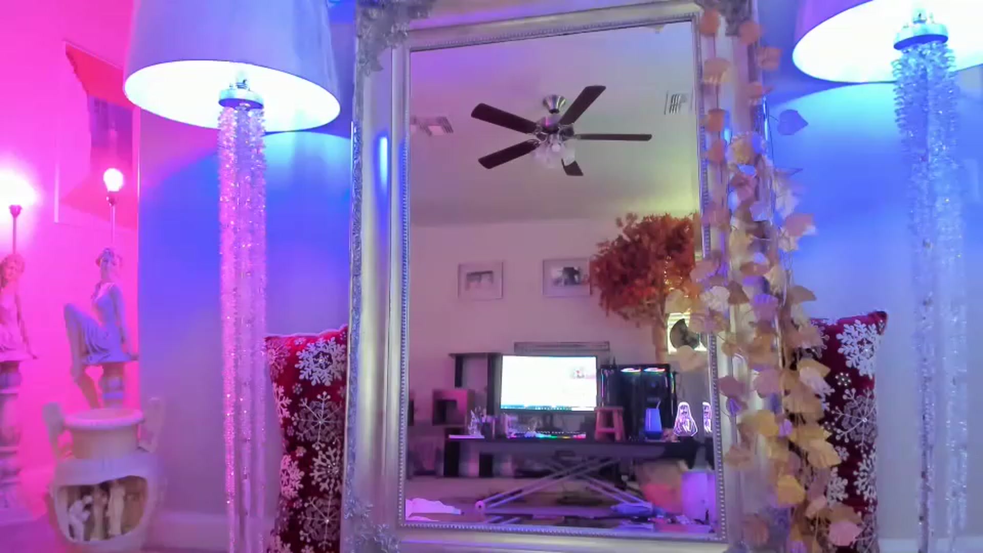 Gallery image thumbnail from Serina_'s myfreecams stream on, 12/06/2022, 21:08 image 4 of 20