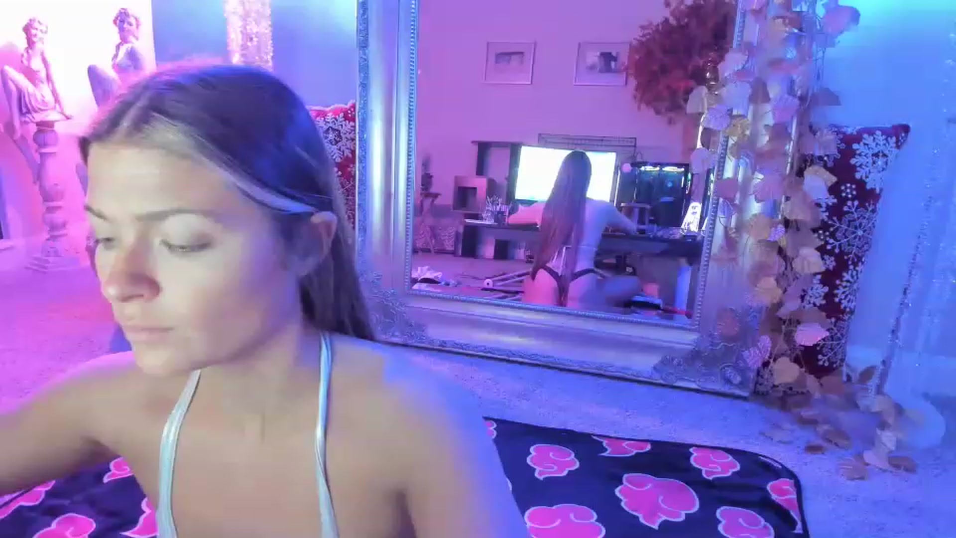 Gallery image thumbnail from Serina_'s myfreecams stream on, 12/07/2022, 15:49 image 2 of 20