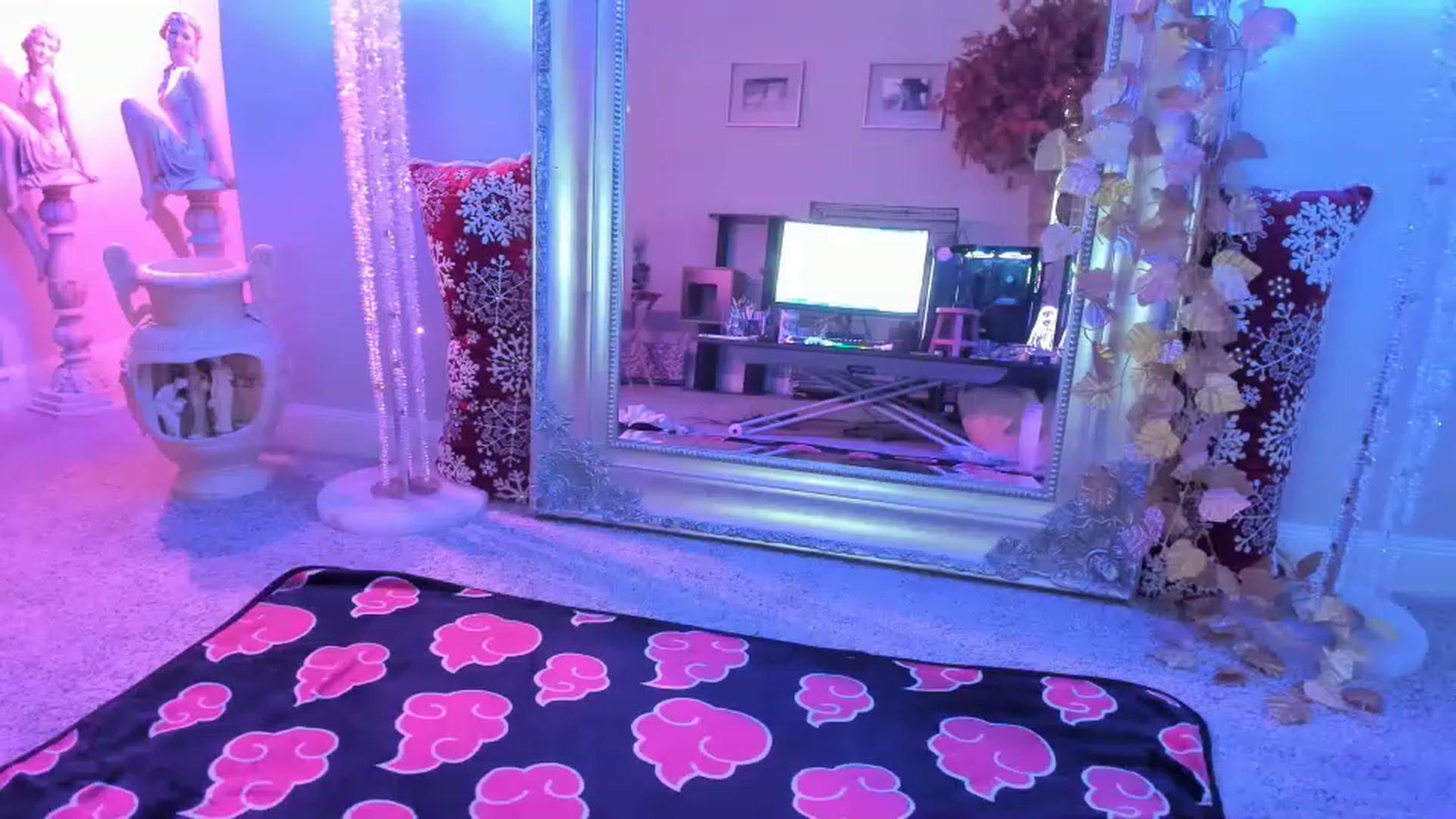 Gallery image thumbnail from Serina_'s myfreecams stream on, 12/07/2022, 15:49 image 13 of 20