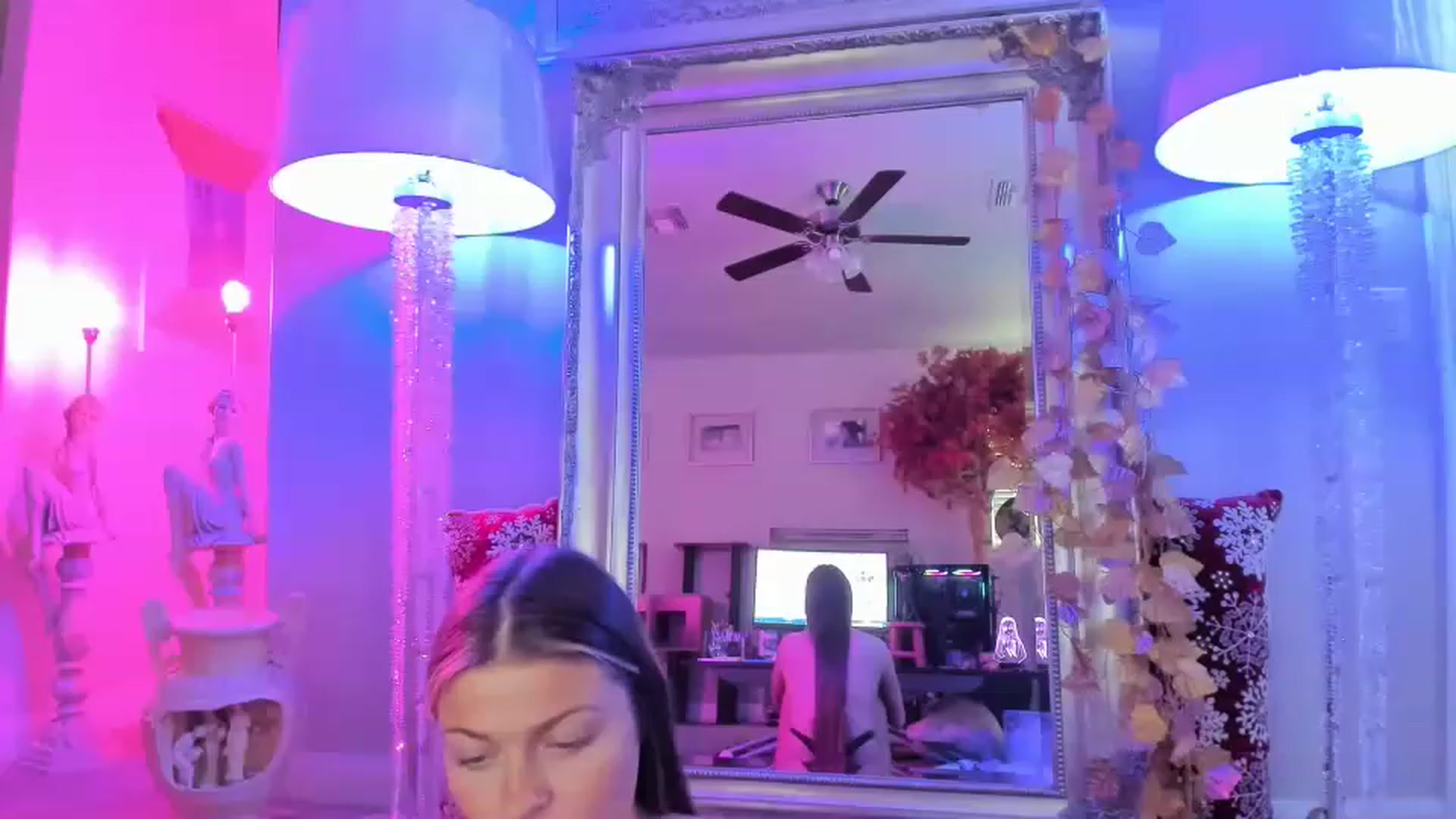 Gallery image thumbnail from Serina_'s myfreecams stream on, 12/07/2022, 19:26 image 19 of 20