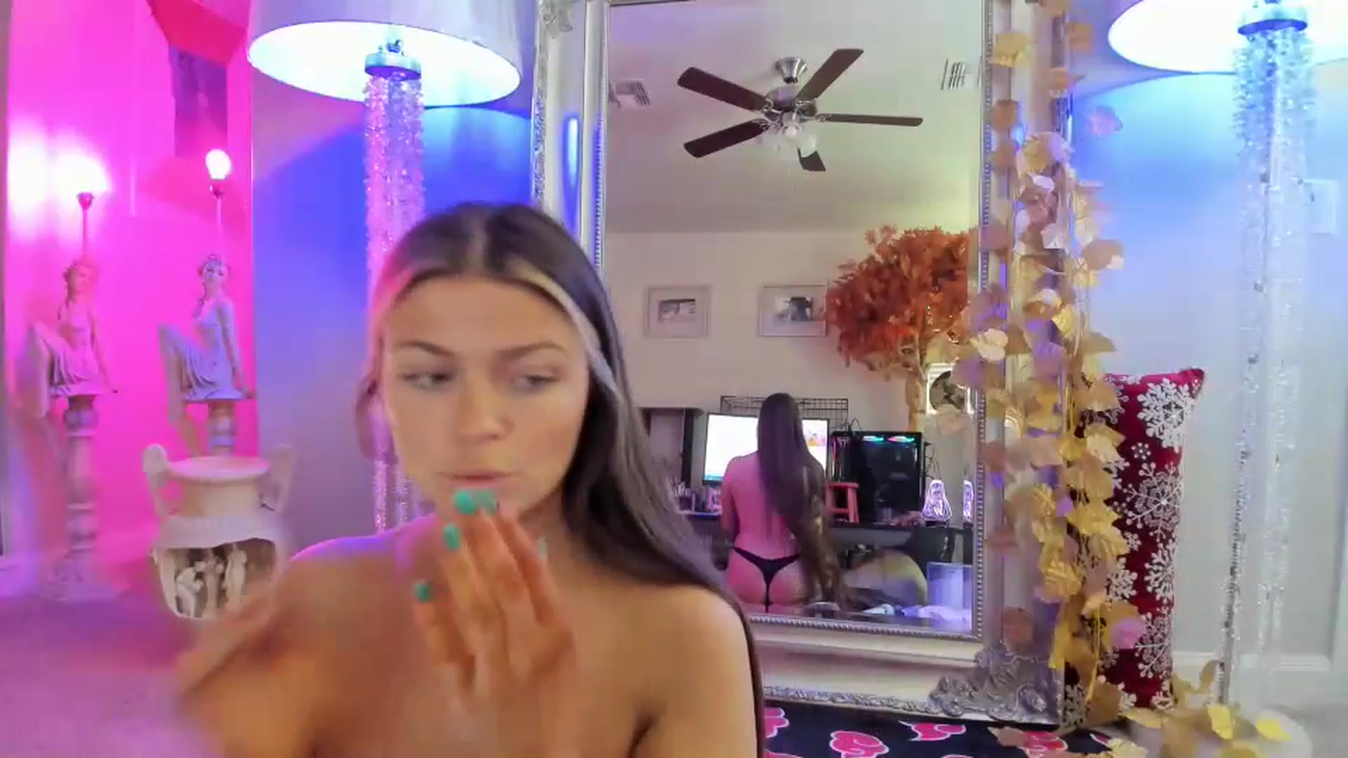 Gallery image thumbnail from Serina_'s myfreecams stream on, 12/07/2022, 19:26 image 5 of 20