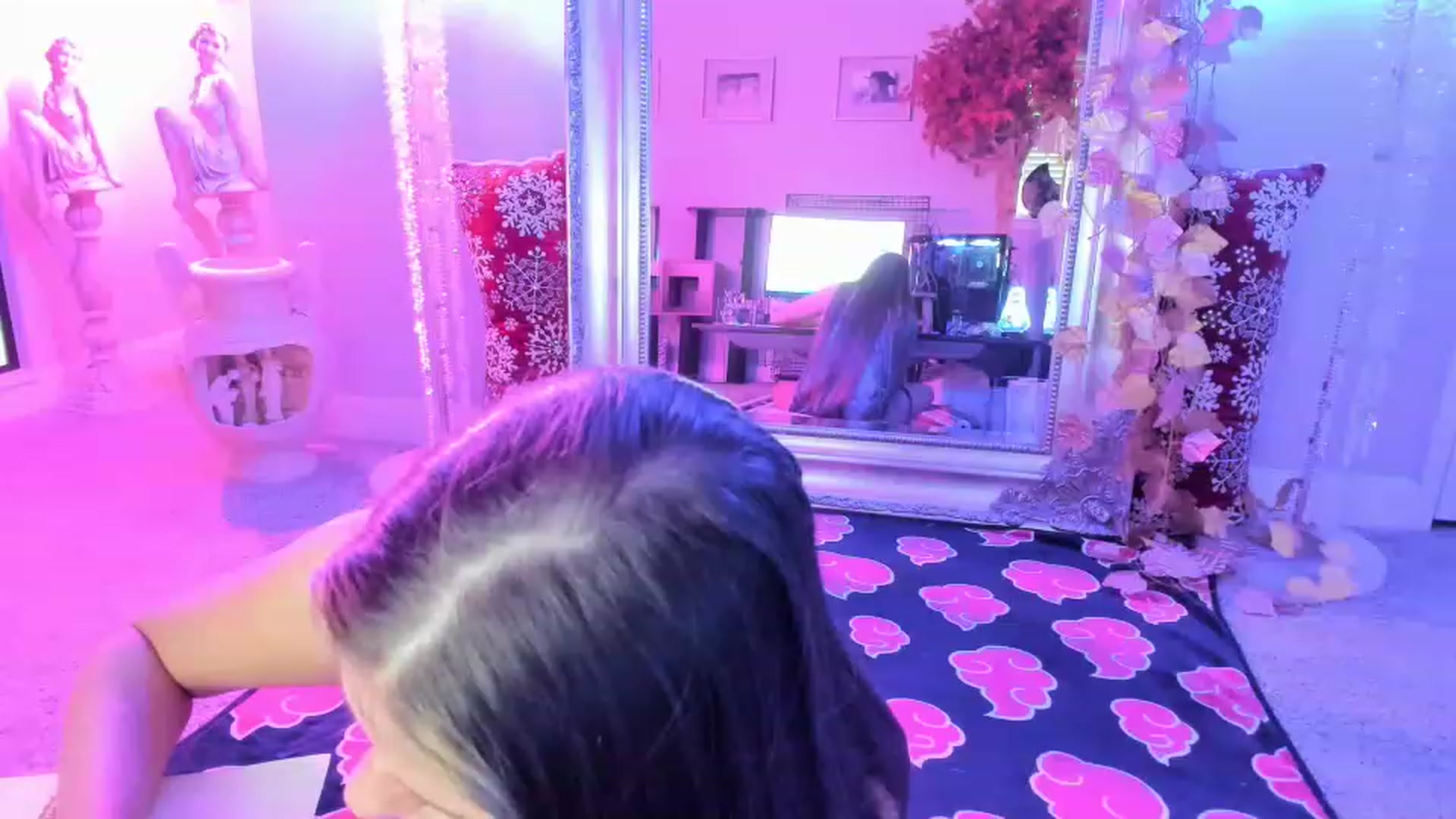 Gallery image thumbnail from Serina_'s myfreecams stream on, 12/08/2022, 14:49 image 13 of 20