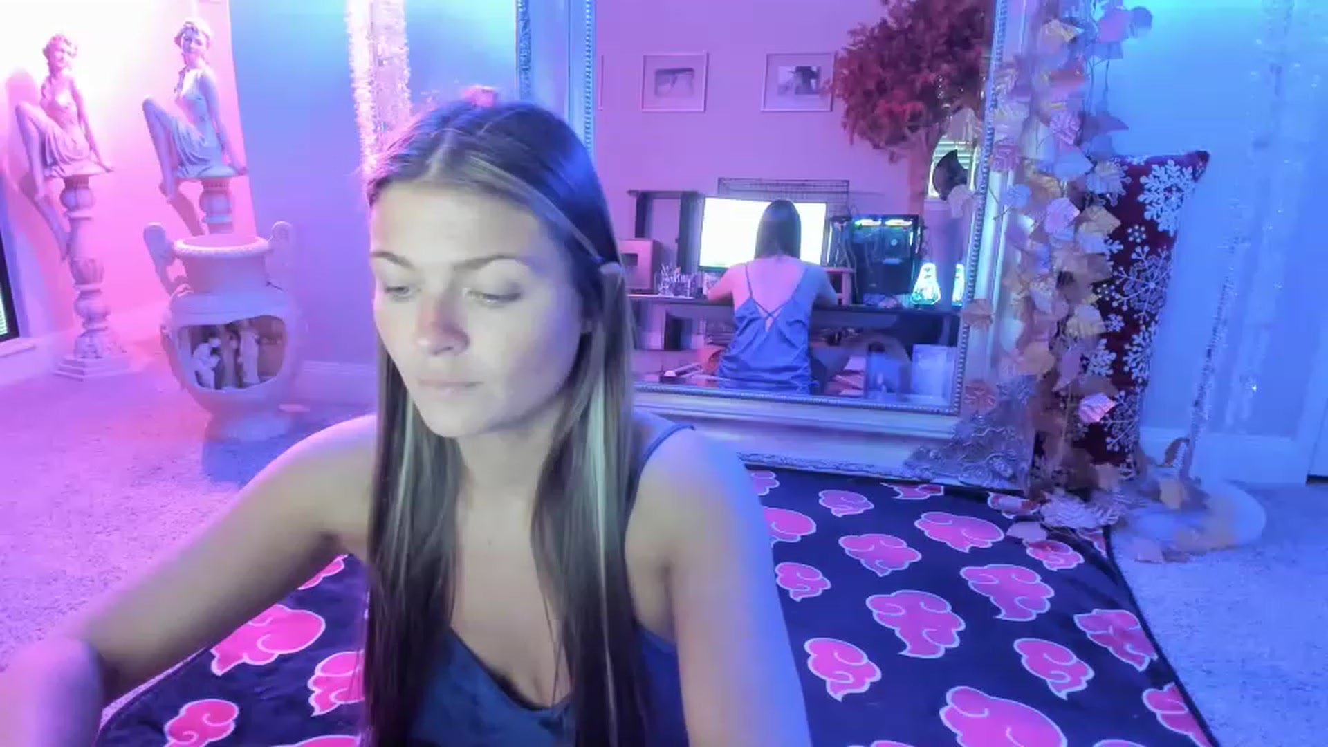 Gallery image thumbnail from Serina_'s myfreecams stream on, 12/08/2022, 14:49 image 3 of 20