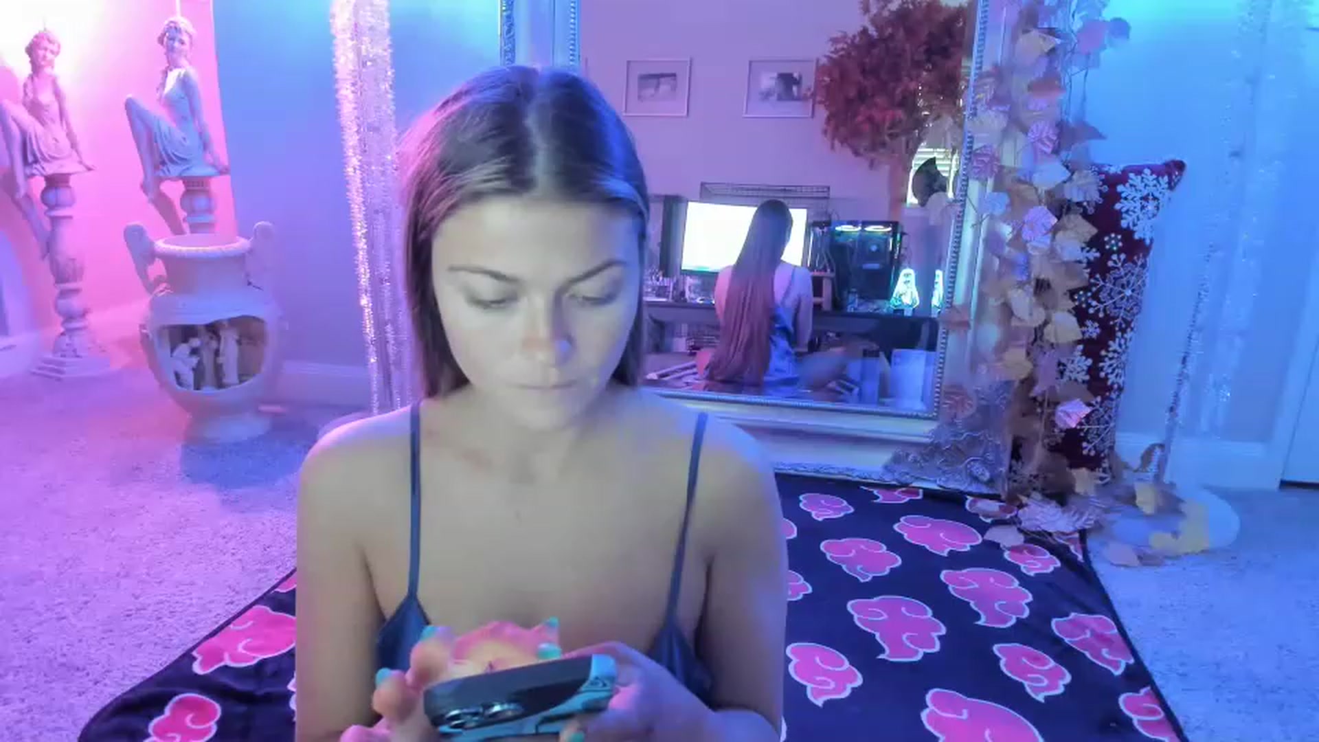 Gallery image thumbnail from Serina_'s myfreecams stream on, 12/08/2022, 16:08 image 20 of 20