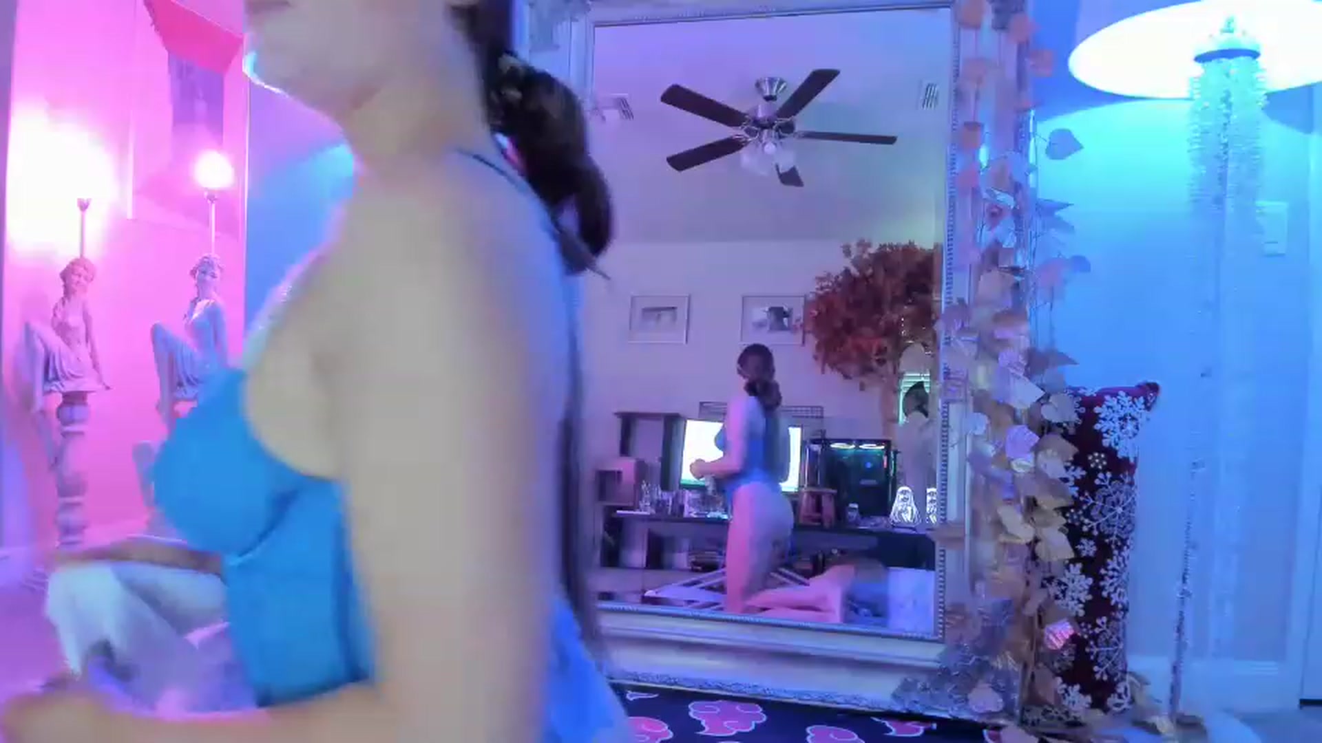 Gallery image thumbnail from Serina_'s myfreecams stream on, 12/09/2022, 15:01 image 8 of 20
