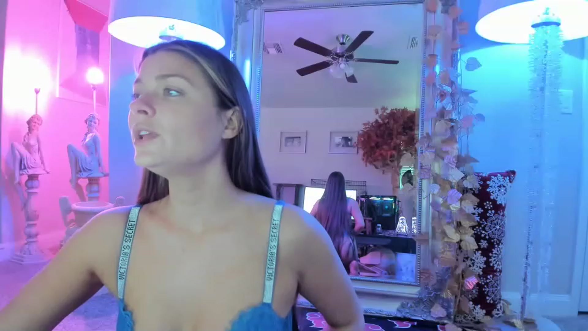 Gallery image thumbnail from Serina_'s myfreecams stream on, 12/09/2022, 15:01 image 14 of 20