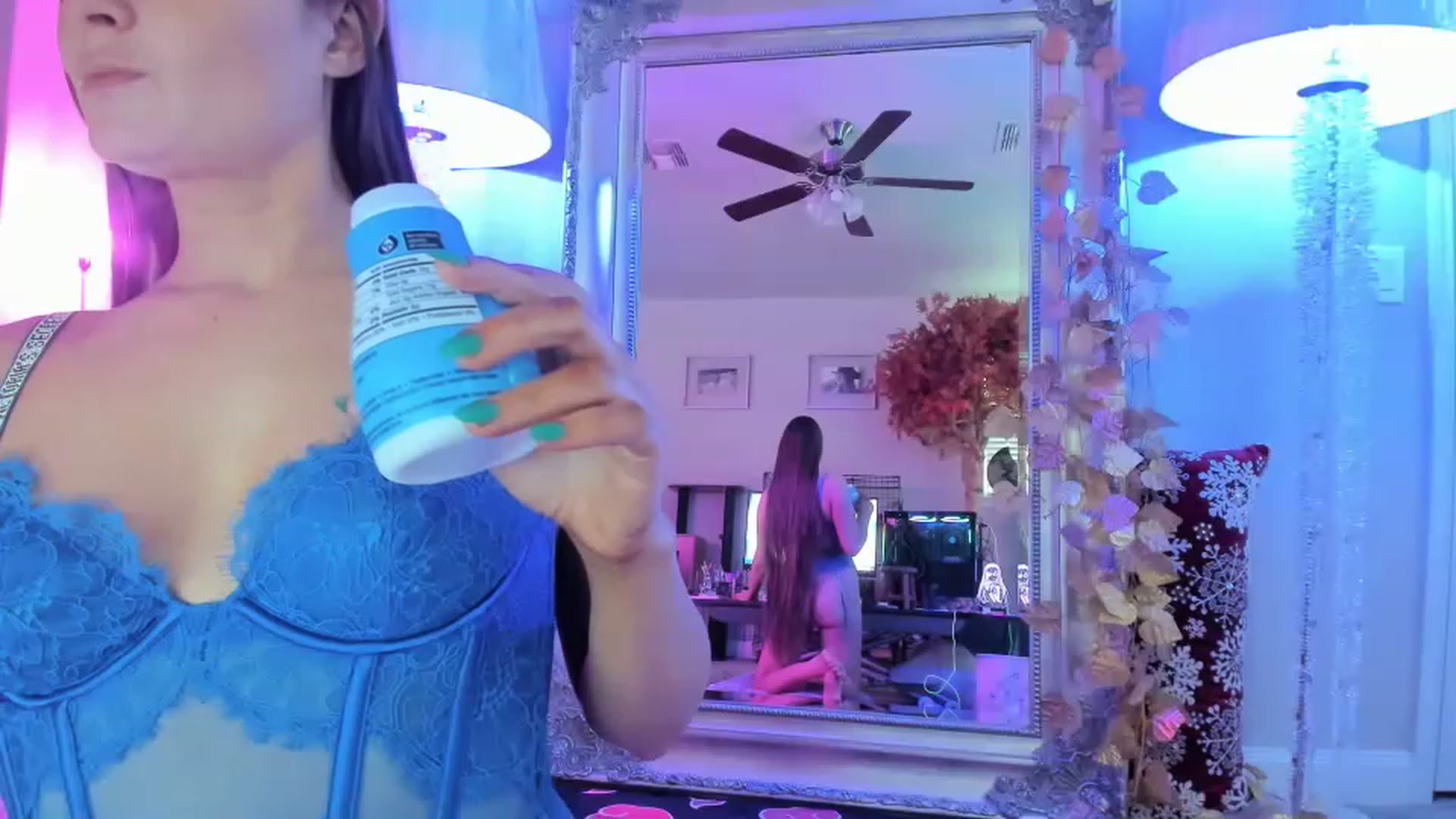 Gallery image thumbnail from Serina_'s myfreecams stream on, 12/09/2022, 17:40 image 3 of 20