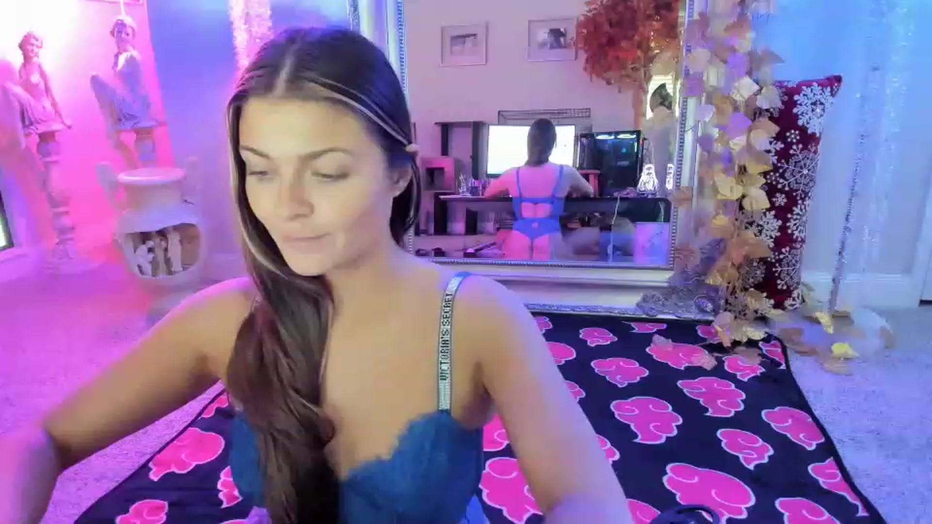 Gallery image thumbnail from Serina_'s myfreecams stream on, 12/09/2022, 18:53 image 11 of 20