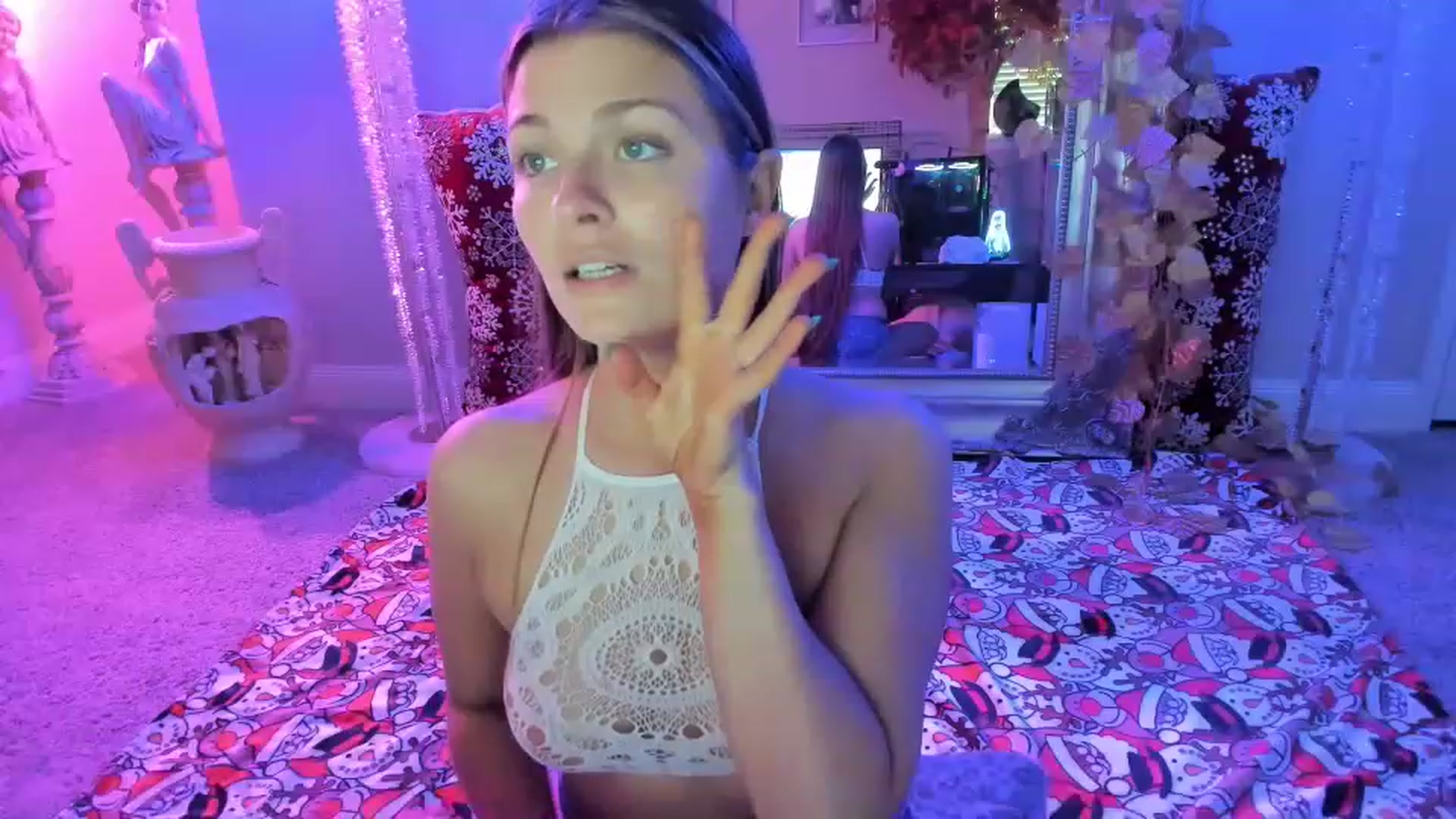 Gallery image thumbnail from Serina_'s myfreecams stream on, 12/10/2022, 18:29 image 11 of 20