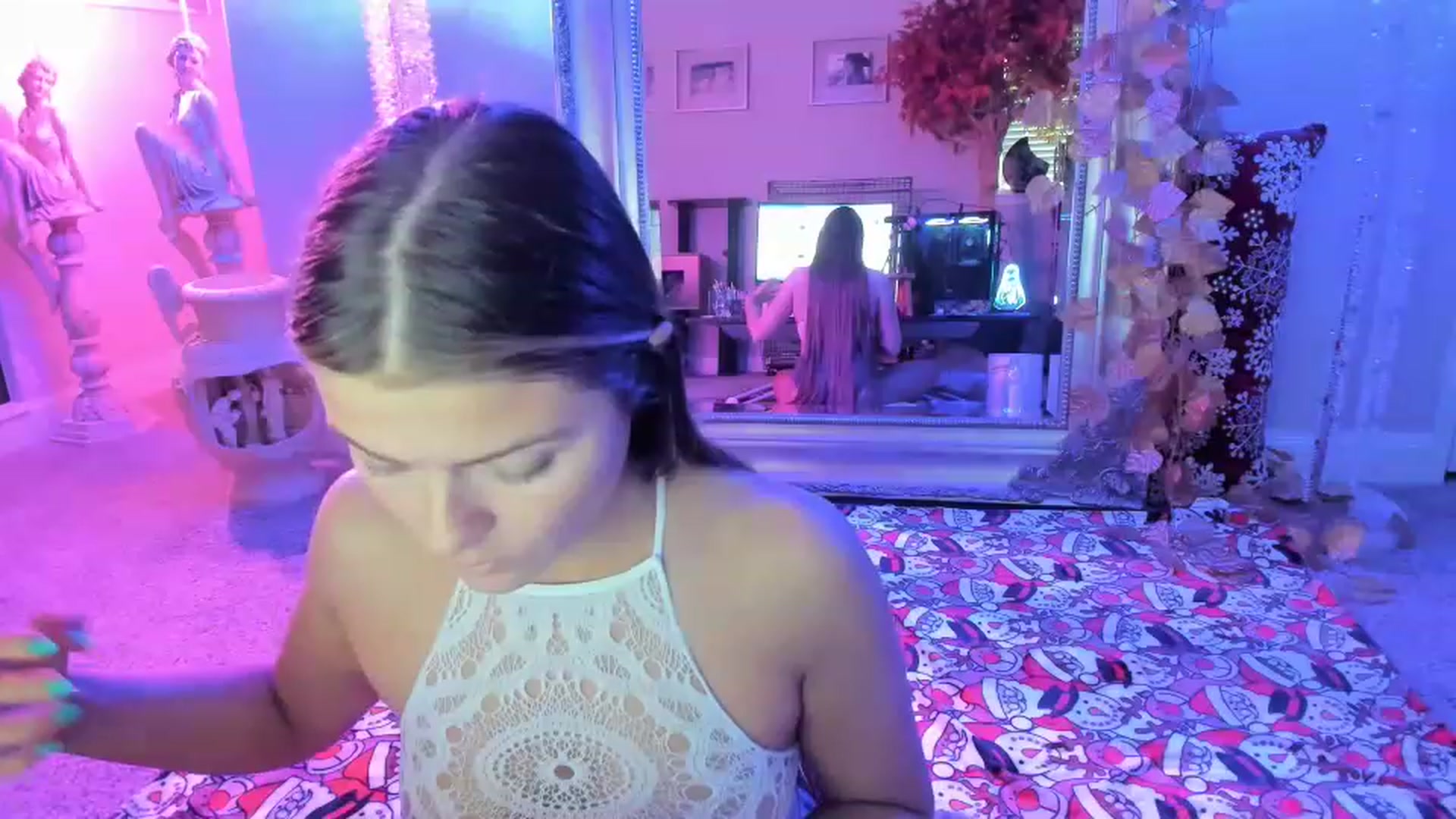 Gallery image thumbnail from Serina_'s myfreecams stream on, 12/10/2022, 19:36 image 10 of 20
