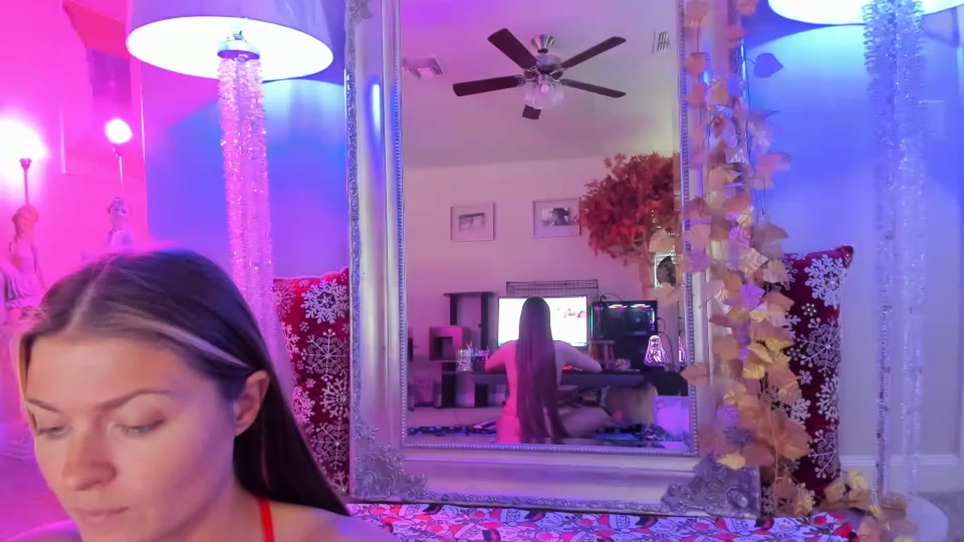 Gallery image thumbnail from Serina_'s myfreecams stream on, 12/15/2022, 15:28 image 10 of 20