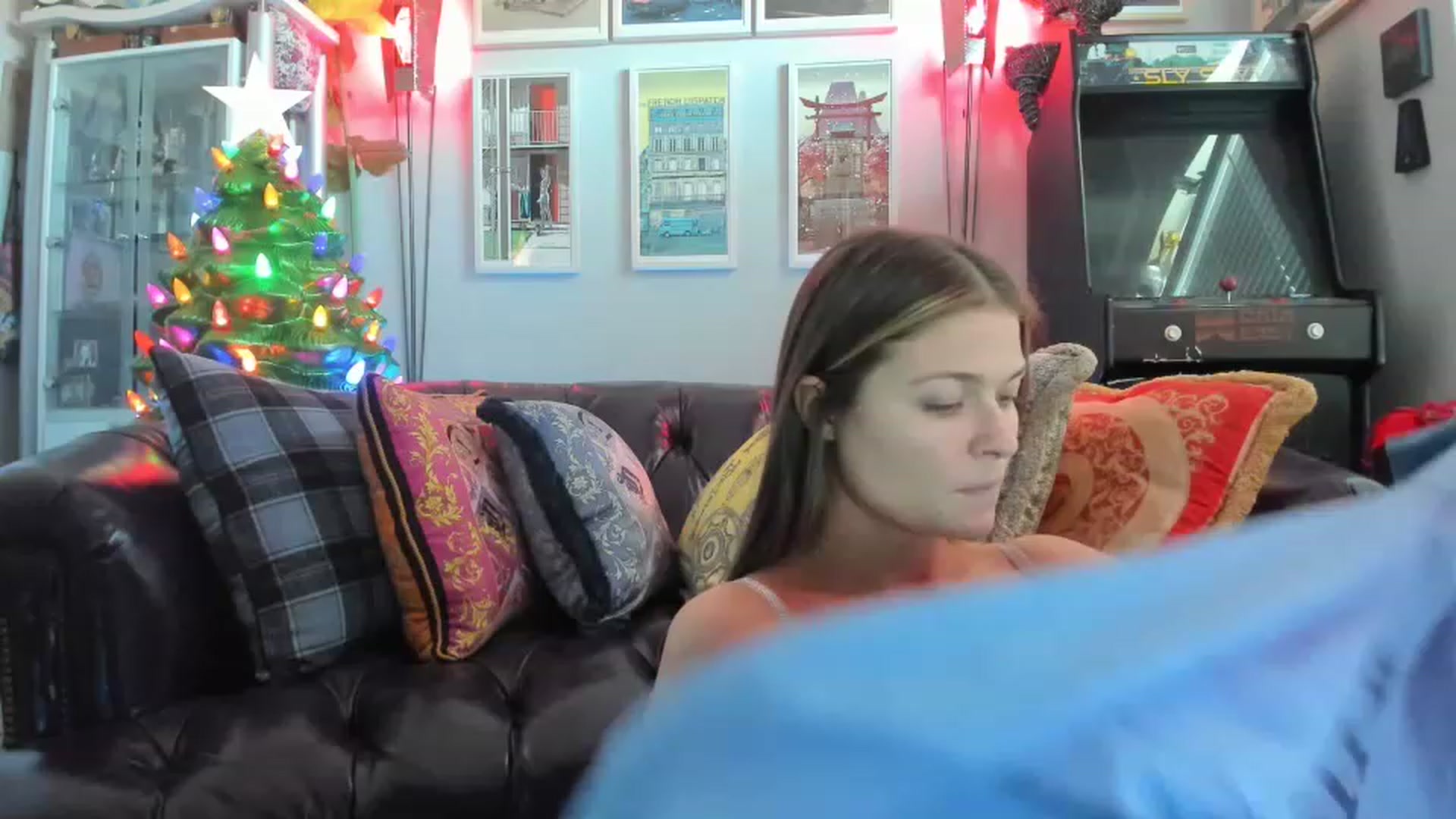 Gallery image thumbnail from Serina_'s myfreecams stream on, 12/23/2022, 18:47 image 16 of 20
