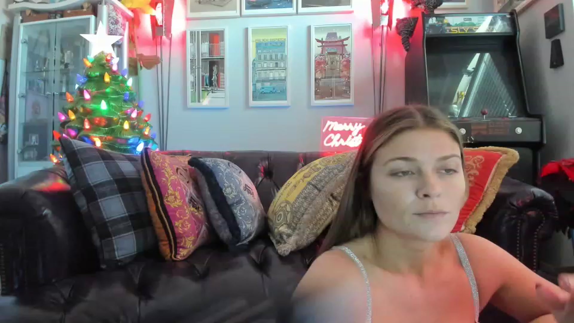 Gallery image thumbnail from Serina_'s myfreecams stream on, 12/23/2022, 18:47 image 13 of 20