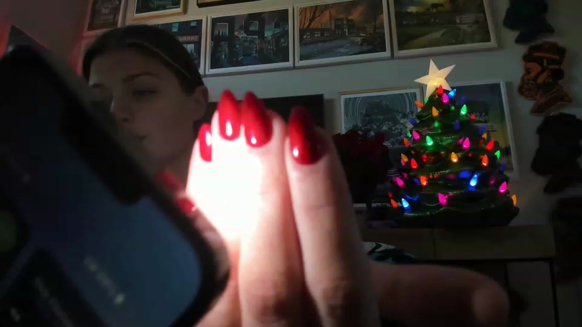 Gallery image thumbnail from Serina_'s myfreecams stream on, 12/24/2022, 19:03 image 1 of 20
