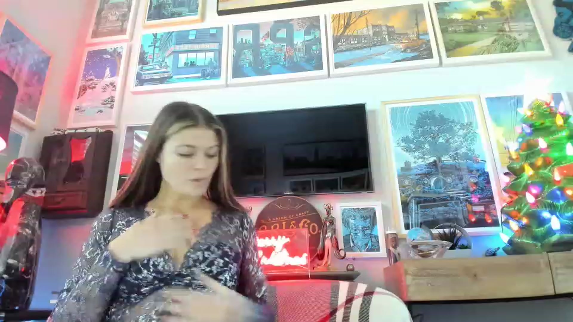 Gallery image thumbnail from Serina_'s myfreecams stream on, 12/26/2022, 15:38 image 7 of 20