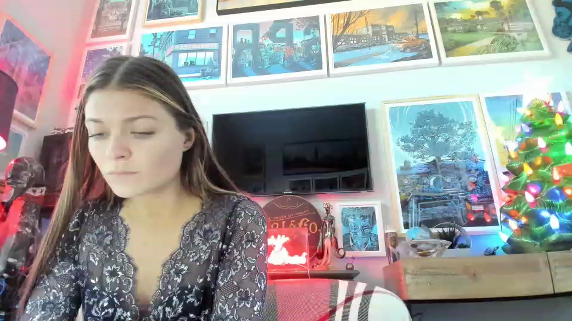Gallery image thumbnail from Serina_'s myfreecams stream on, 12/26/2022, 15:38 image 3 of 20