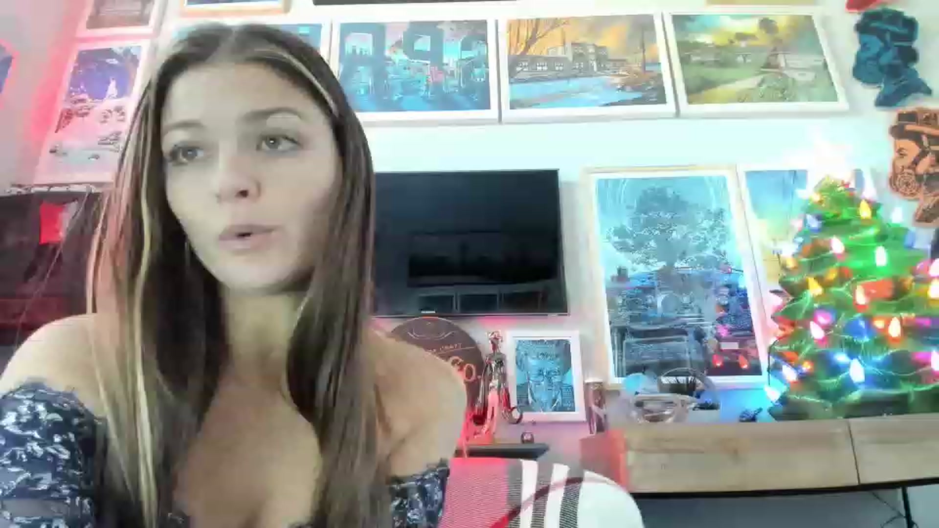 Gallery image thumbnail from Serina_'s myfreecams stream on, 12/26/2022, 15:38 image 17 of 20