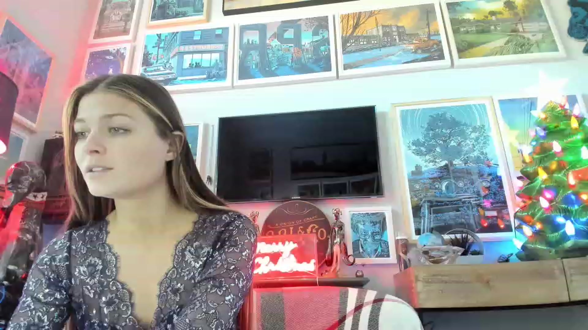Gallery image thumbnail from Serina_'s myfreecams stream on, 12/26/2022, 15:38 image 1 of 20