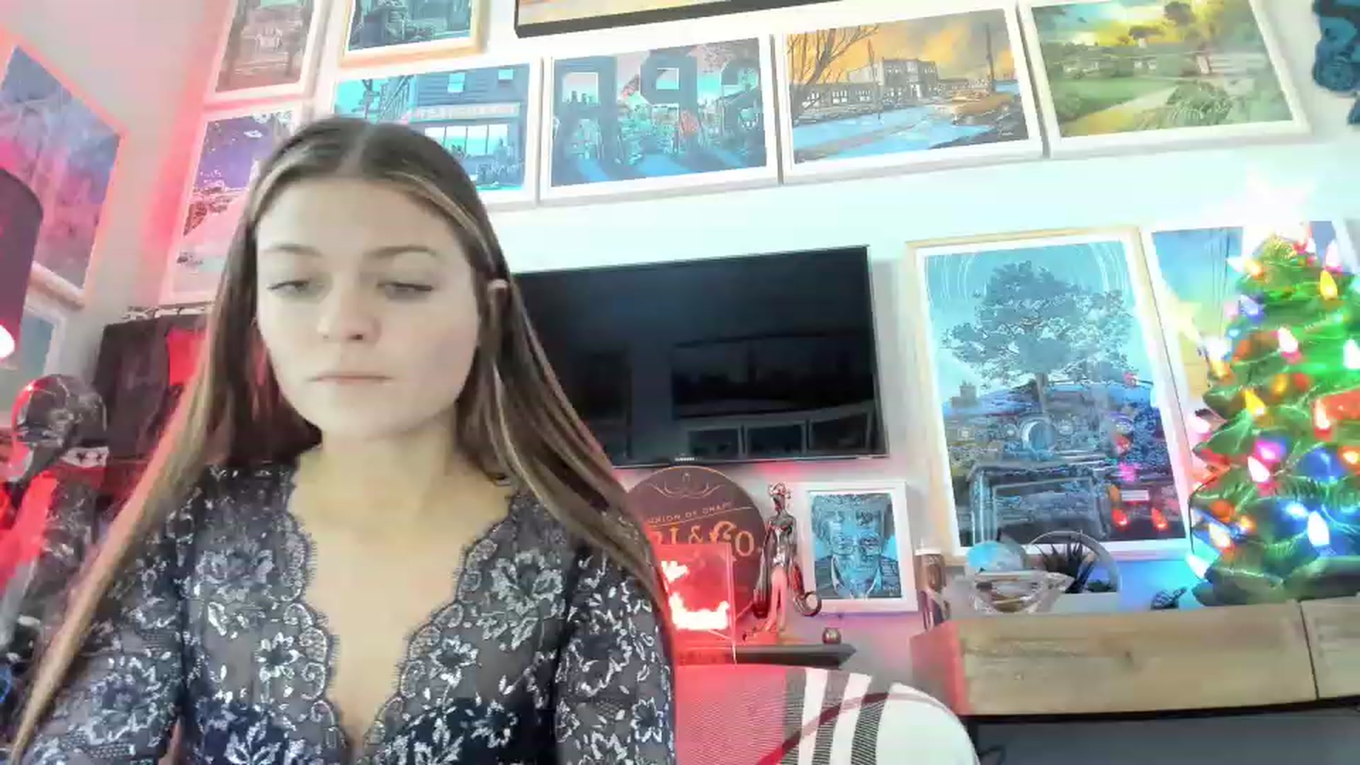 Gallery image thumbnail from Serina_'s myfreecams stream on, 12/26/2022, 15:38 image 8 of 20